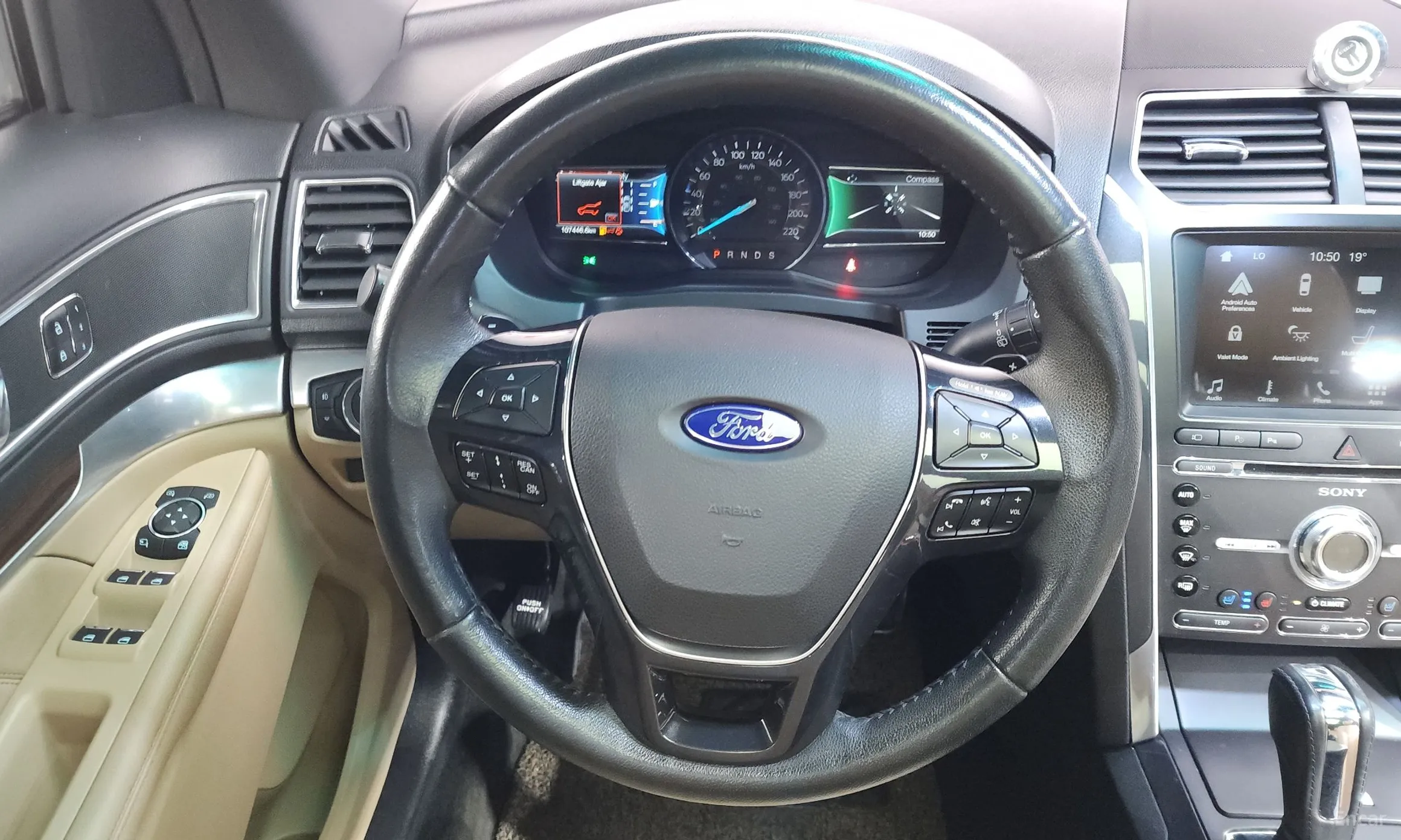Ford Explorer превью 14