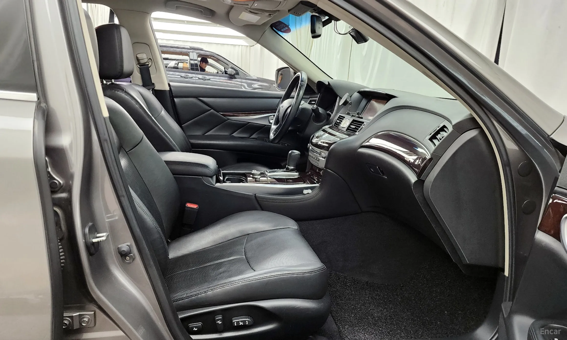 Infiniti M37 превью 11