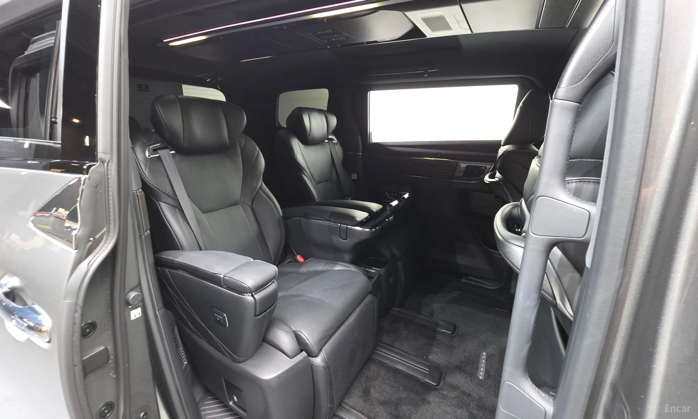 Toyota Alphard 4th Generation превью 12