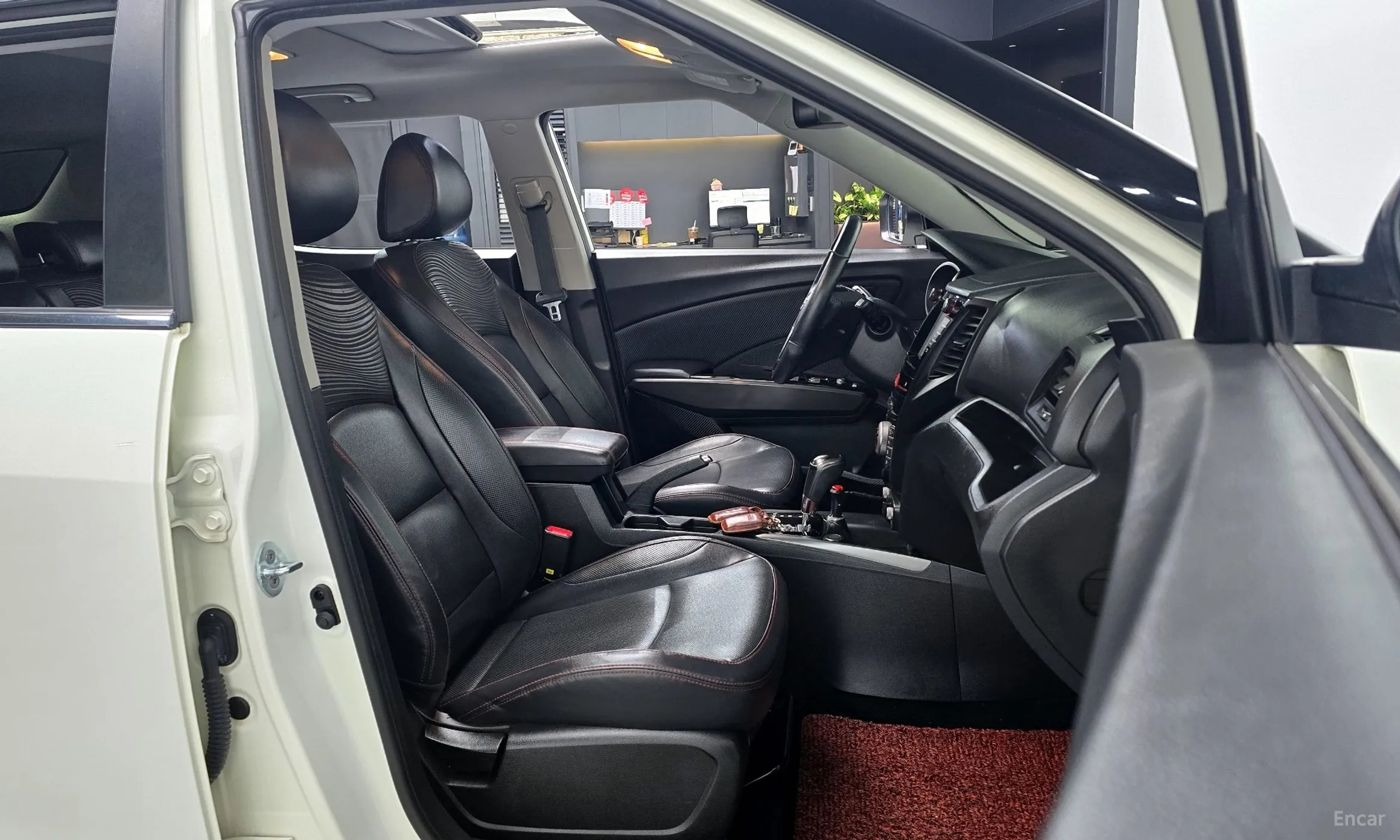 KG Mobility (SsangYong) Tivoli Air превью 11
