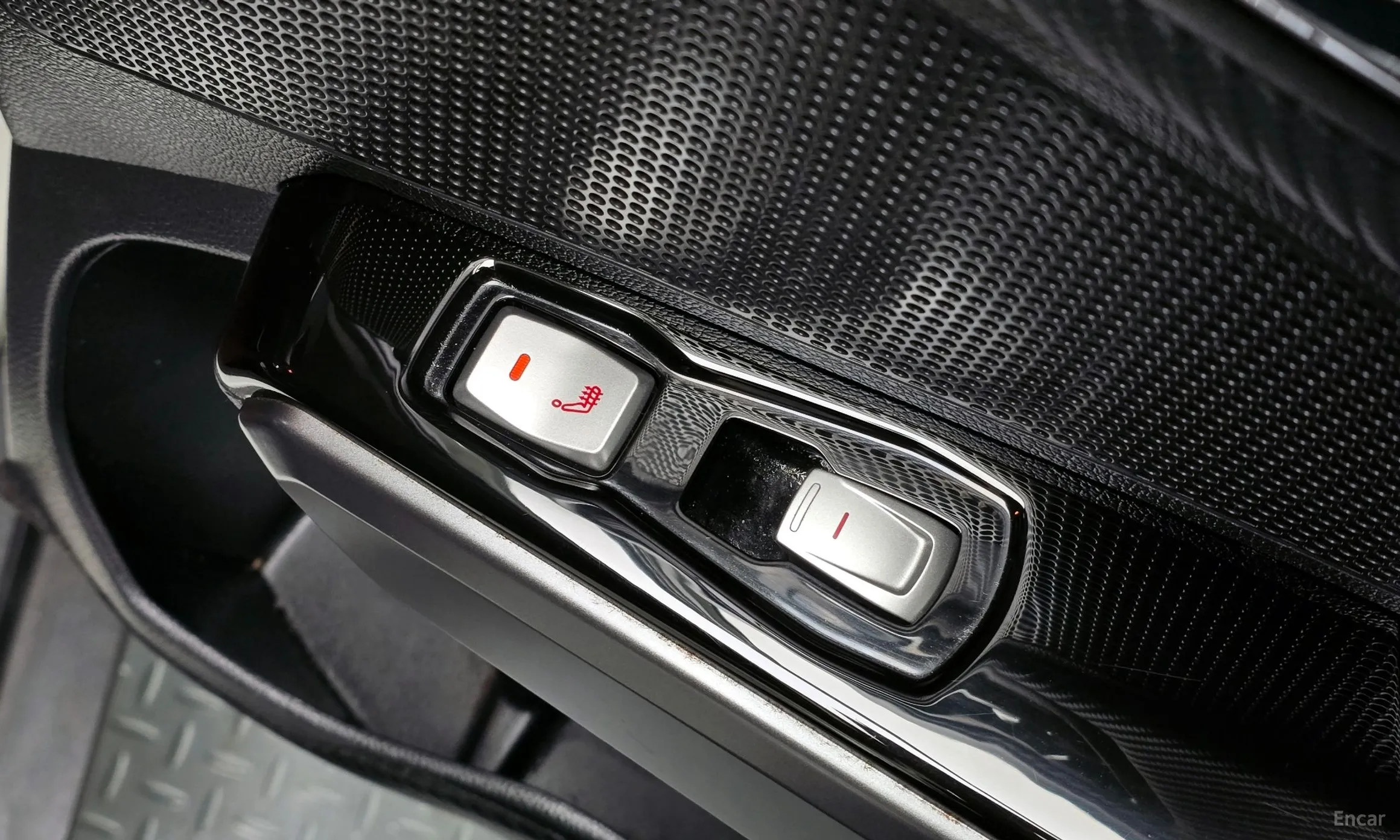KG Mobility (SsangYong) Tivoli Air превью 19