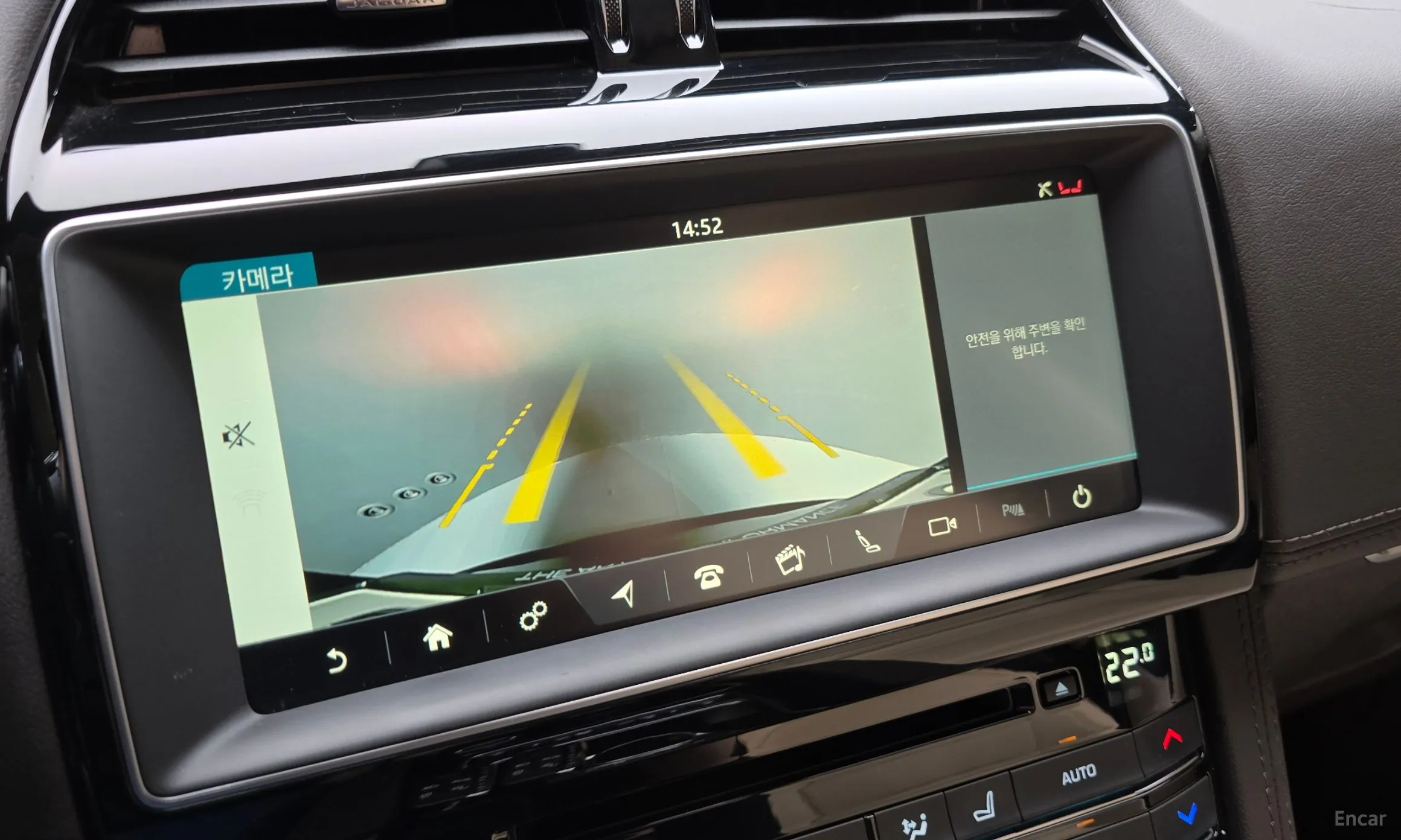 Jaguar F-PACE превью 17