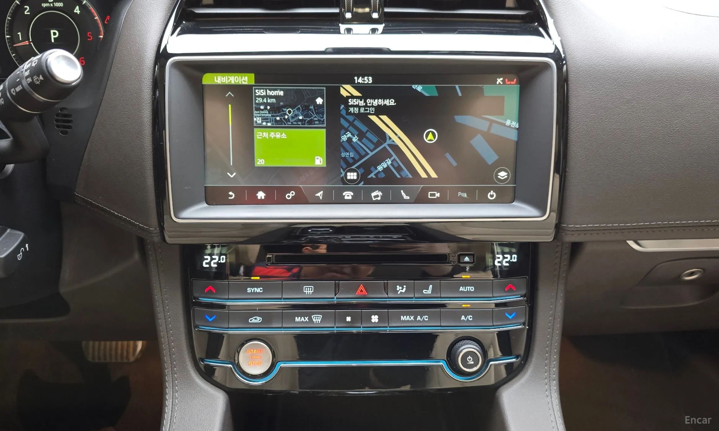 Jaguar F-PACE превью 19