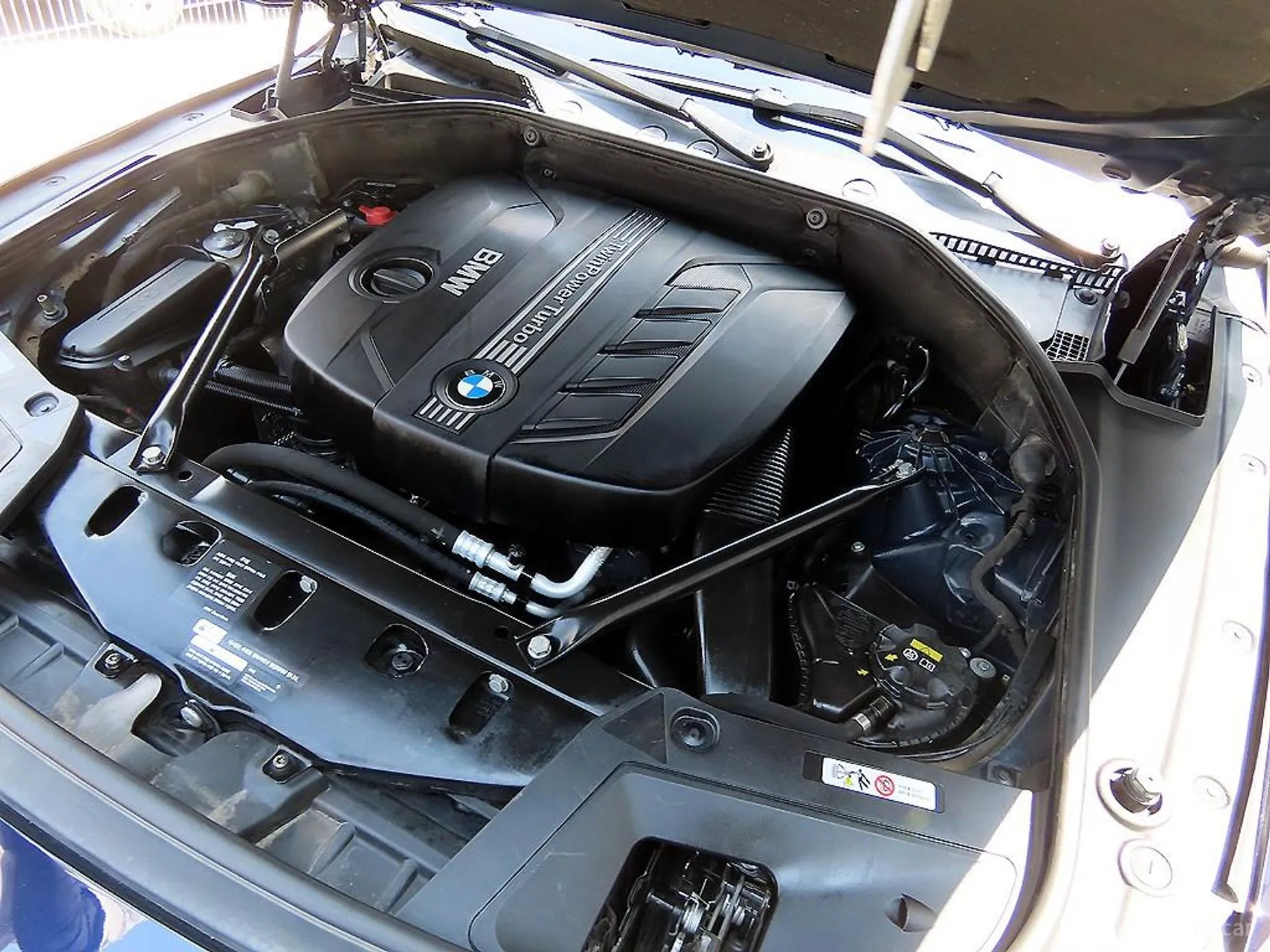 BMW 5 Series GT (F07) превью 19