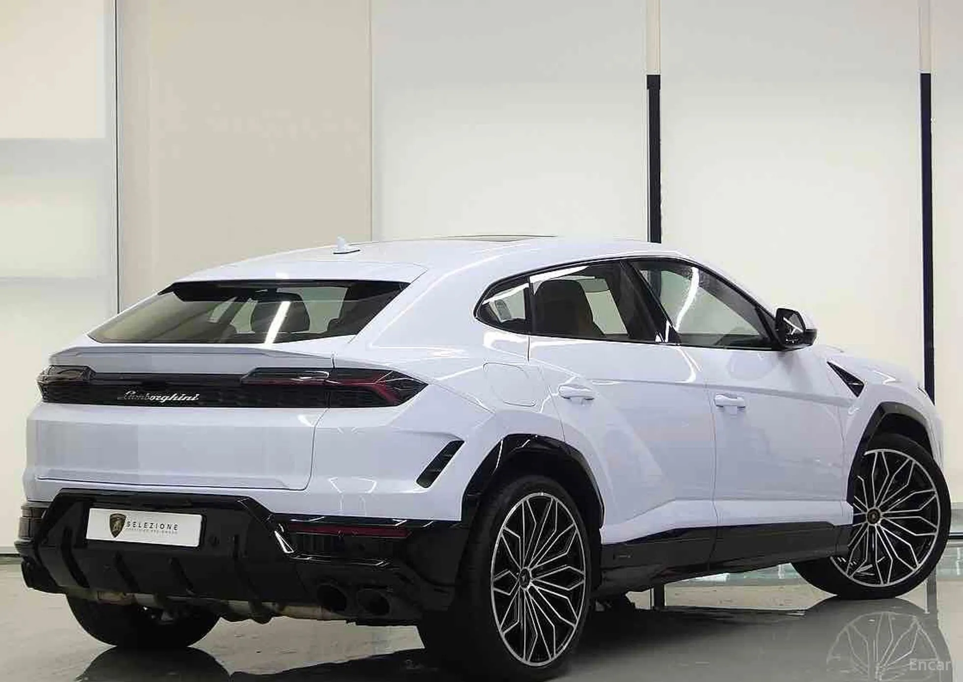 Lamborghini Urus превью 3
