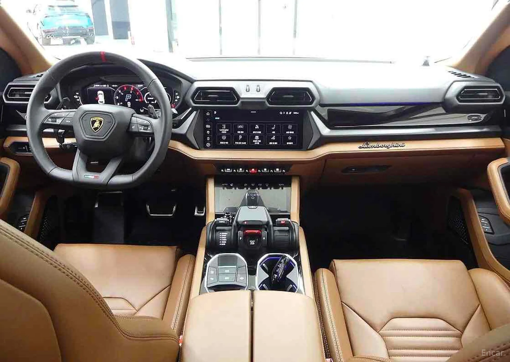 Lamborghini Urus превью 4
