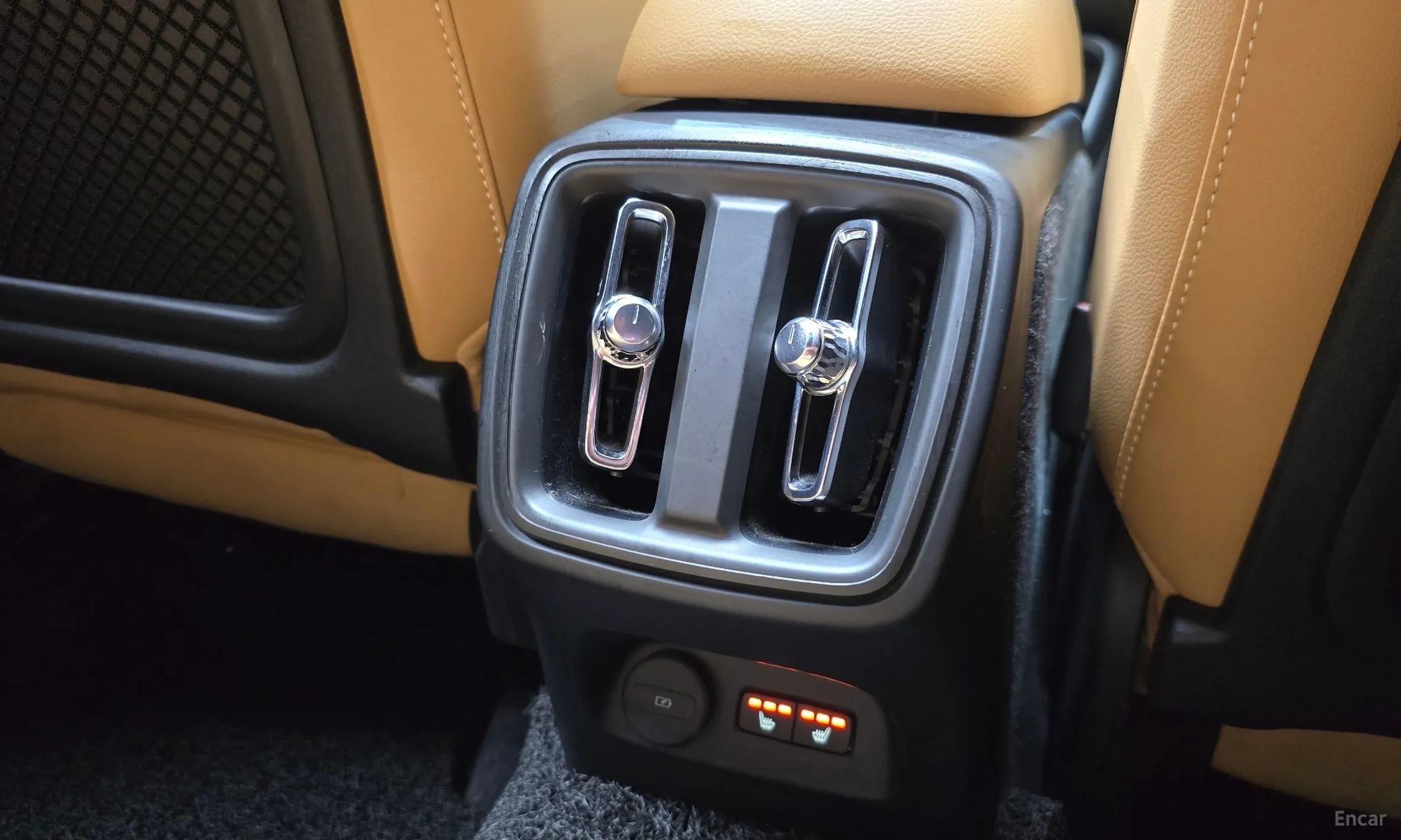 Volvo XC40 превью 17