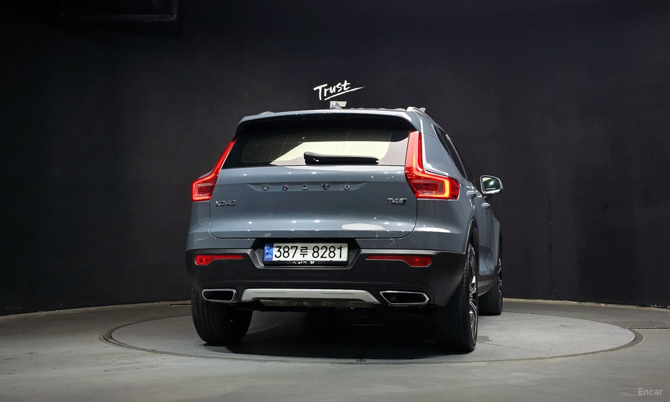 Volvo XC40 превью 4