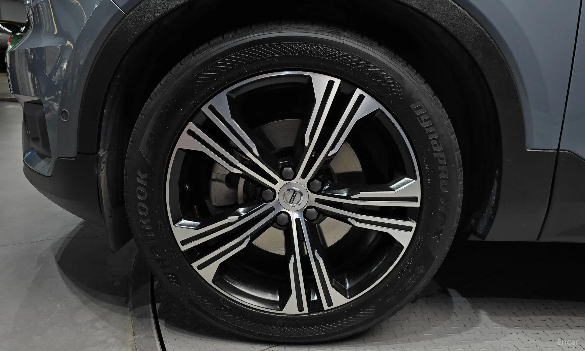 Volvo XC40 превью 5