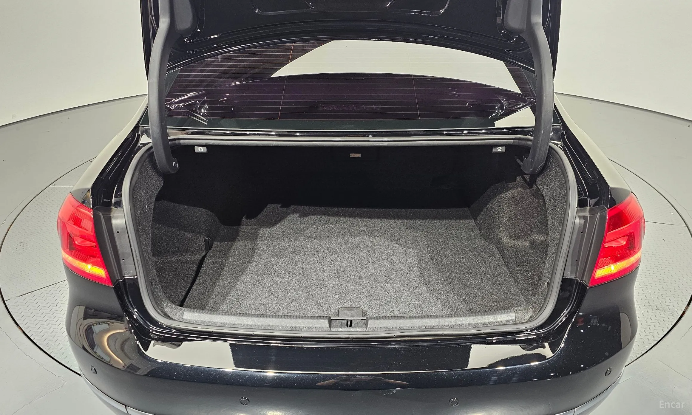 Volkswagen The New Passat превью 20