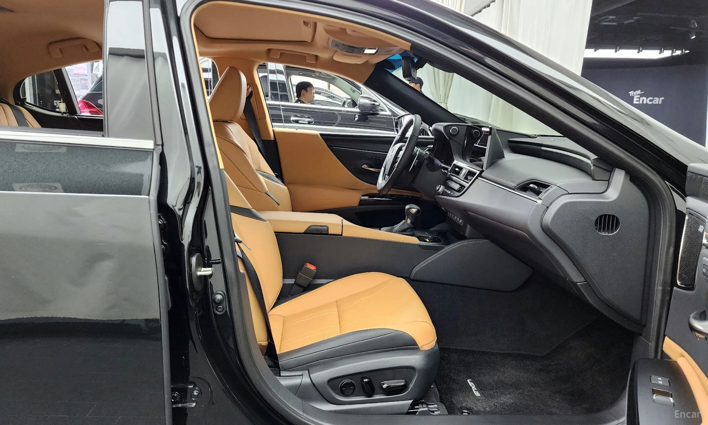 Lexus ES300h 7th Generation превью 11