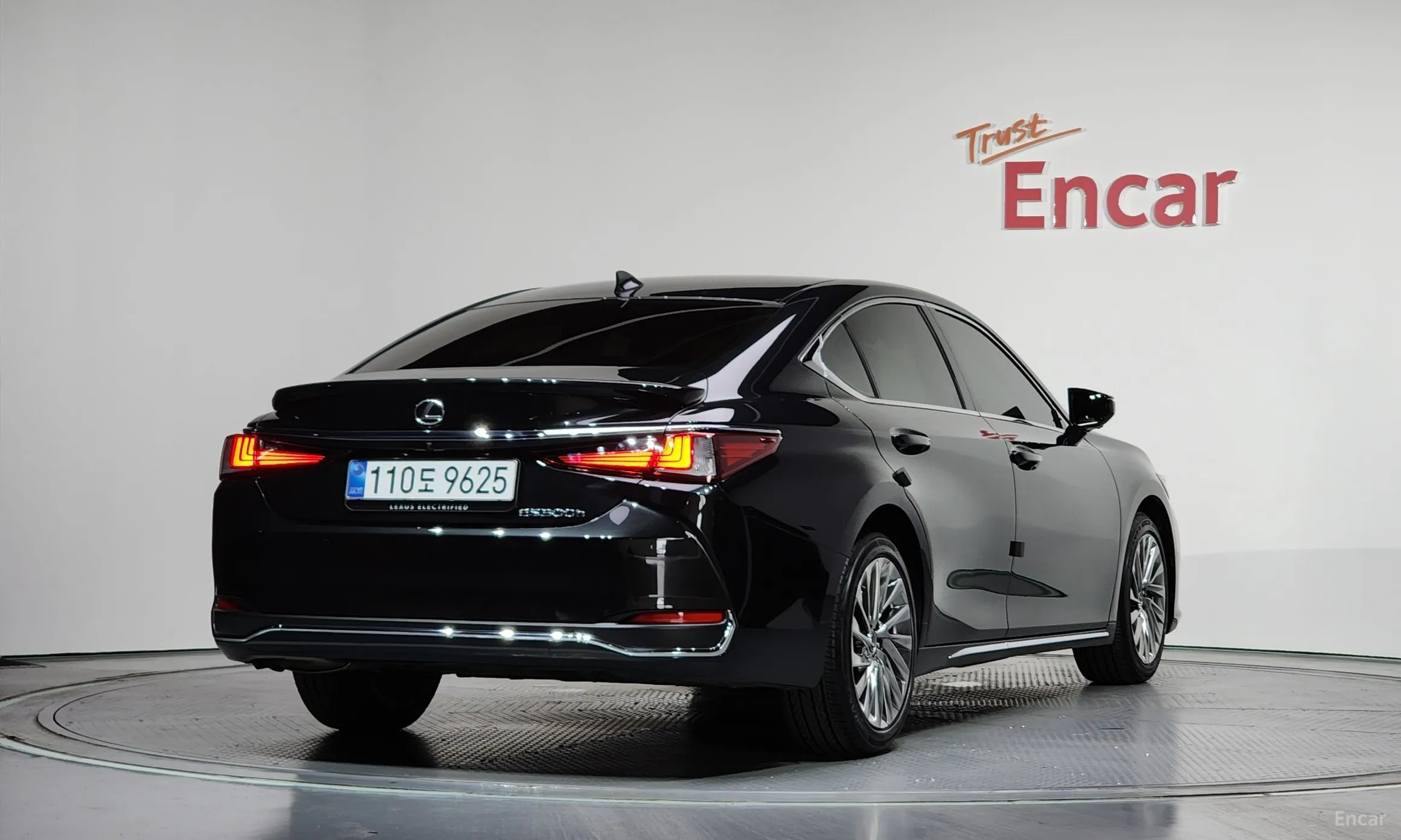 Lexus ES300h 7th Generation