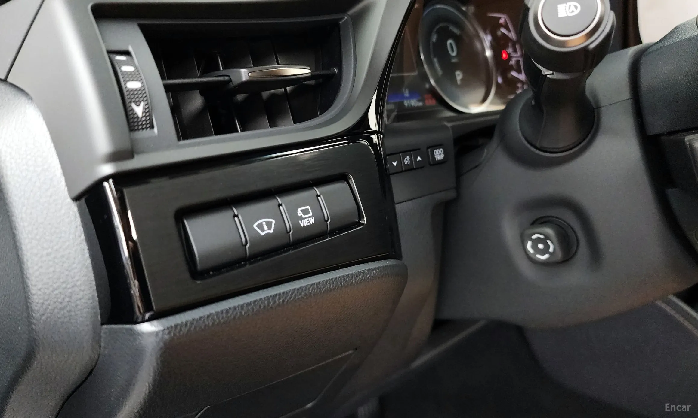 Lexus ES300h 7th Generation превью 16