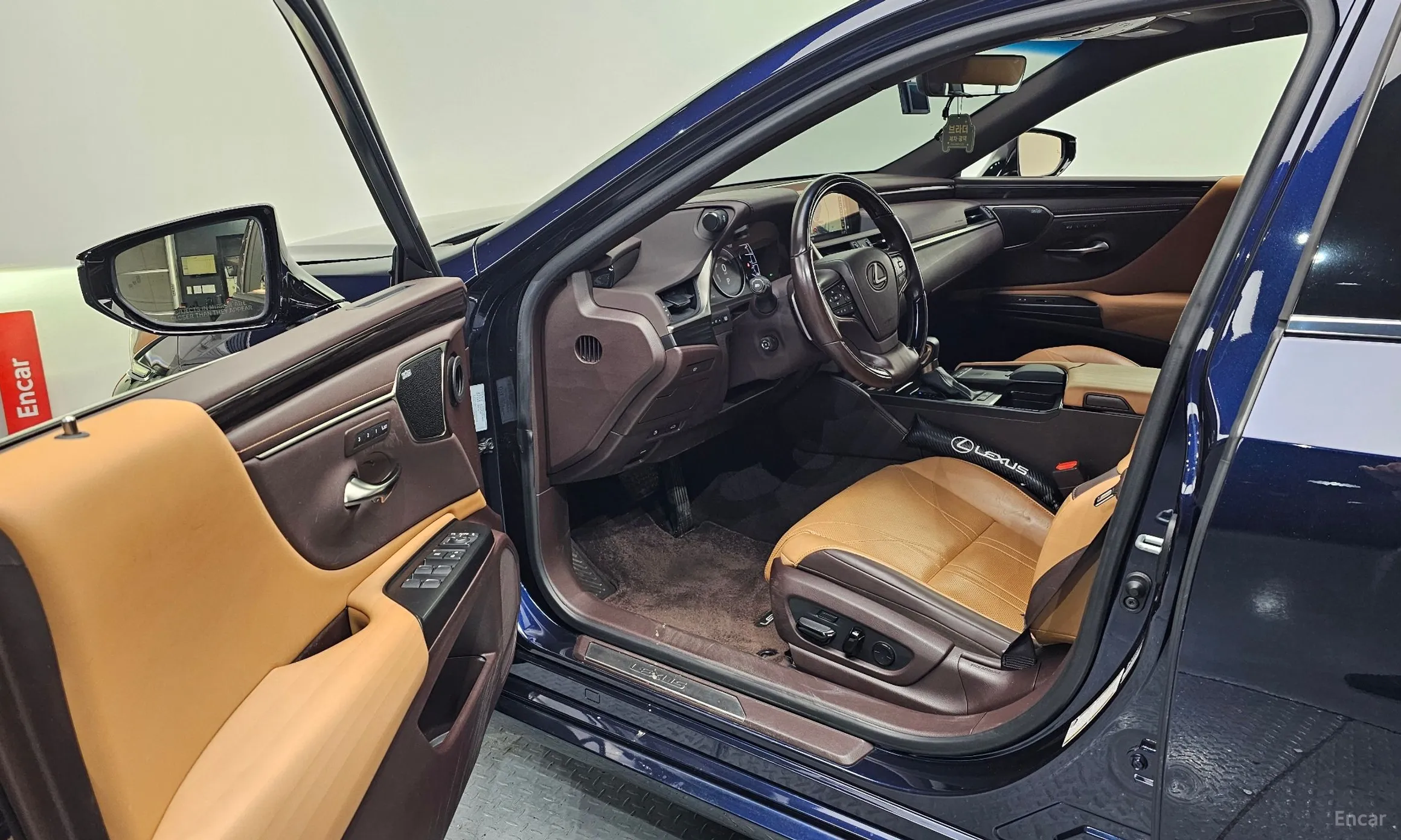 Lexus ES300h 7th Generation превью 10