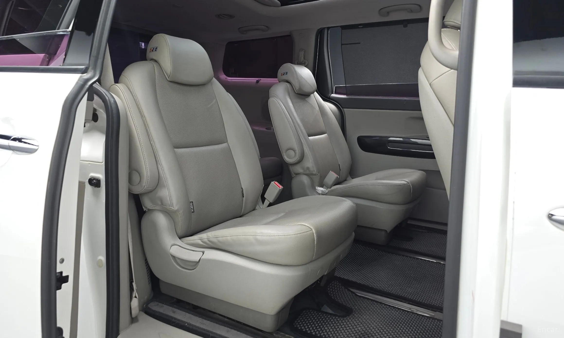 Kia Carnival превью 12