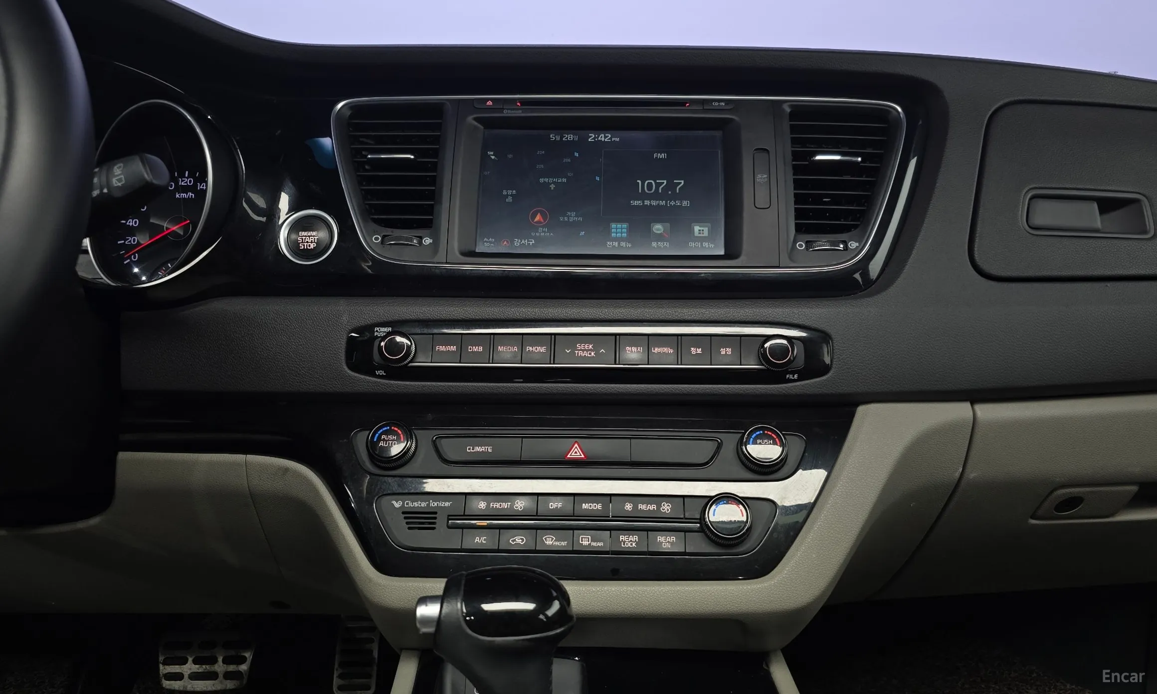 Kia Carnival превью 14
