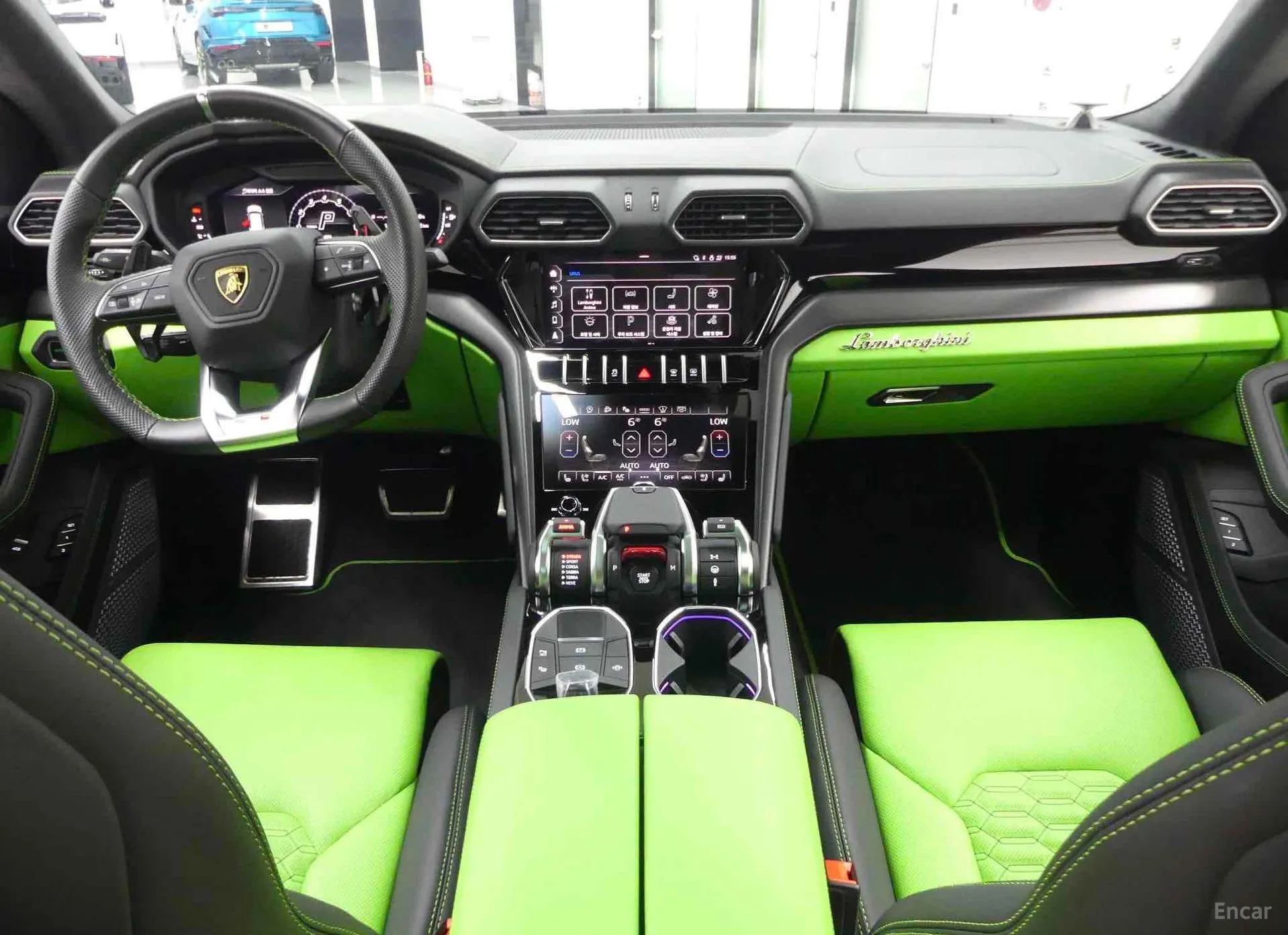 Lamborghini Urus превью 4