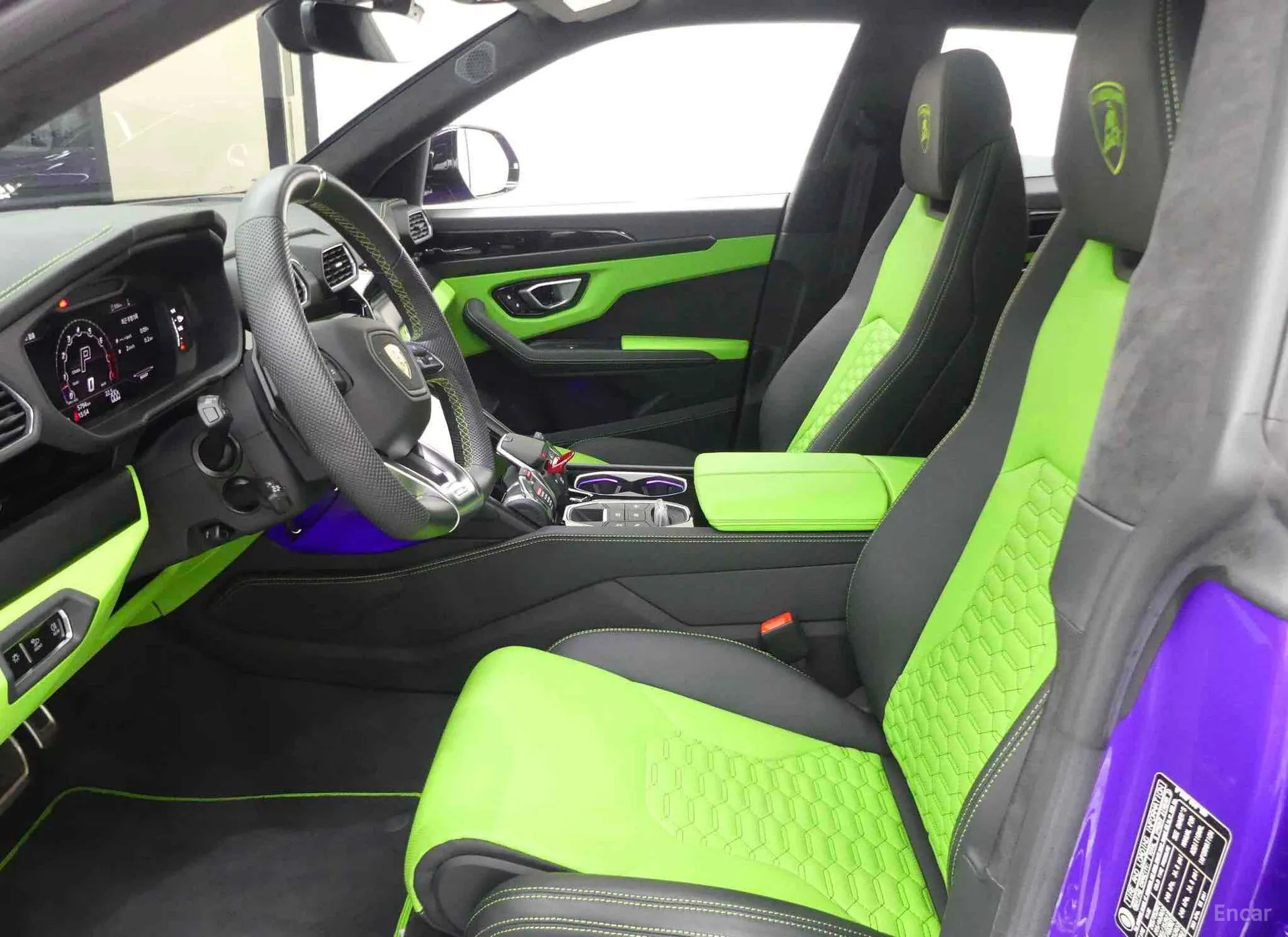 Lamborghini Urus превью 8