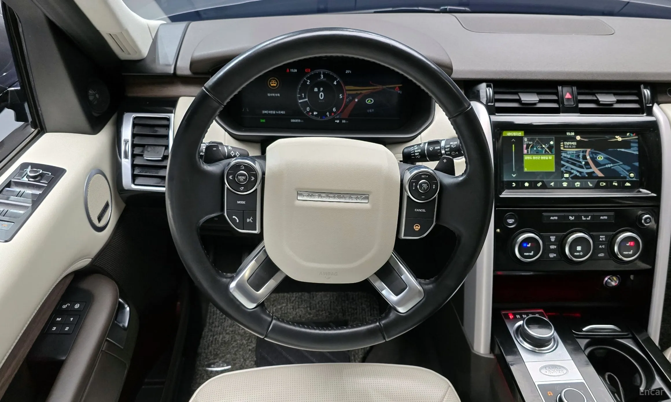 Land Rover Discovery 5 превью 13