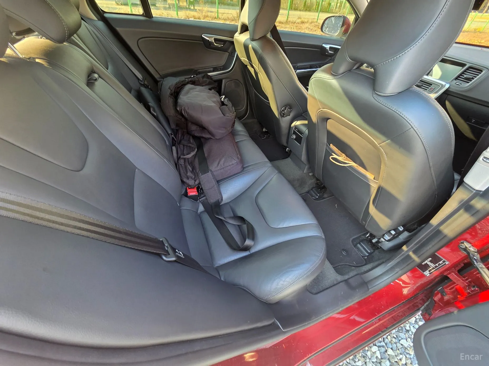 Volvo S60 превью 7