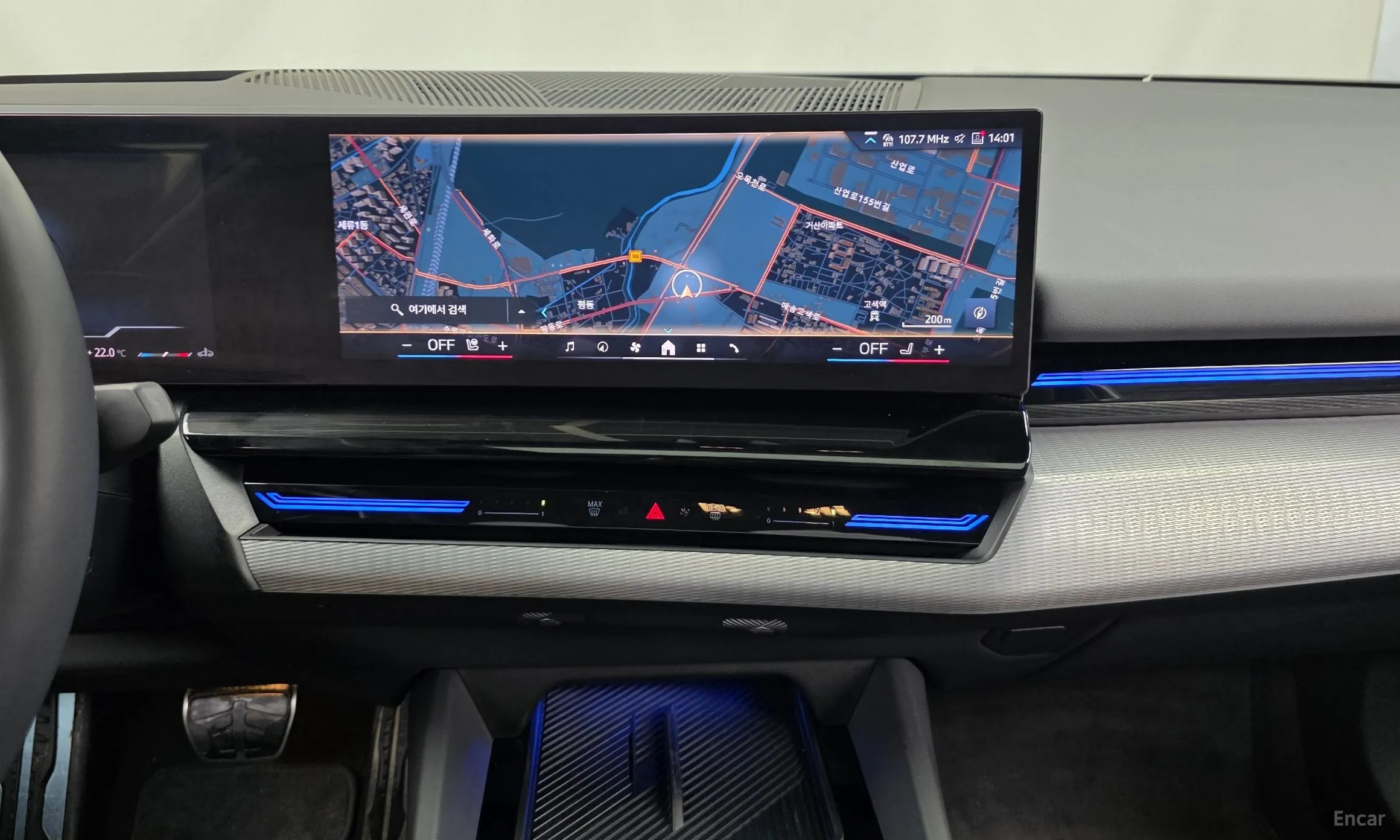 BMW 5 Series (G60) превью 14