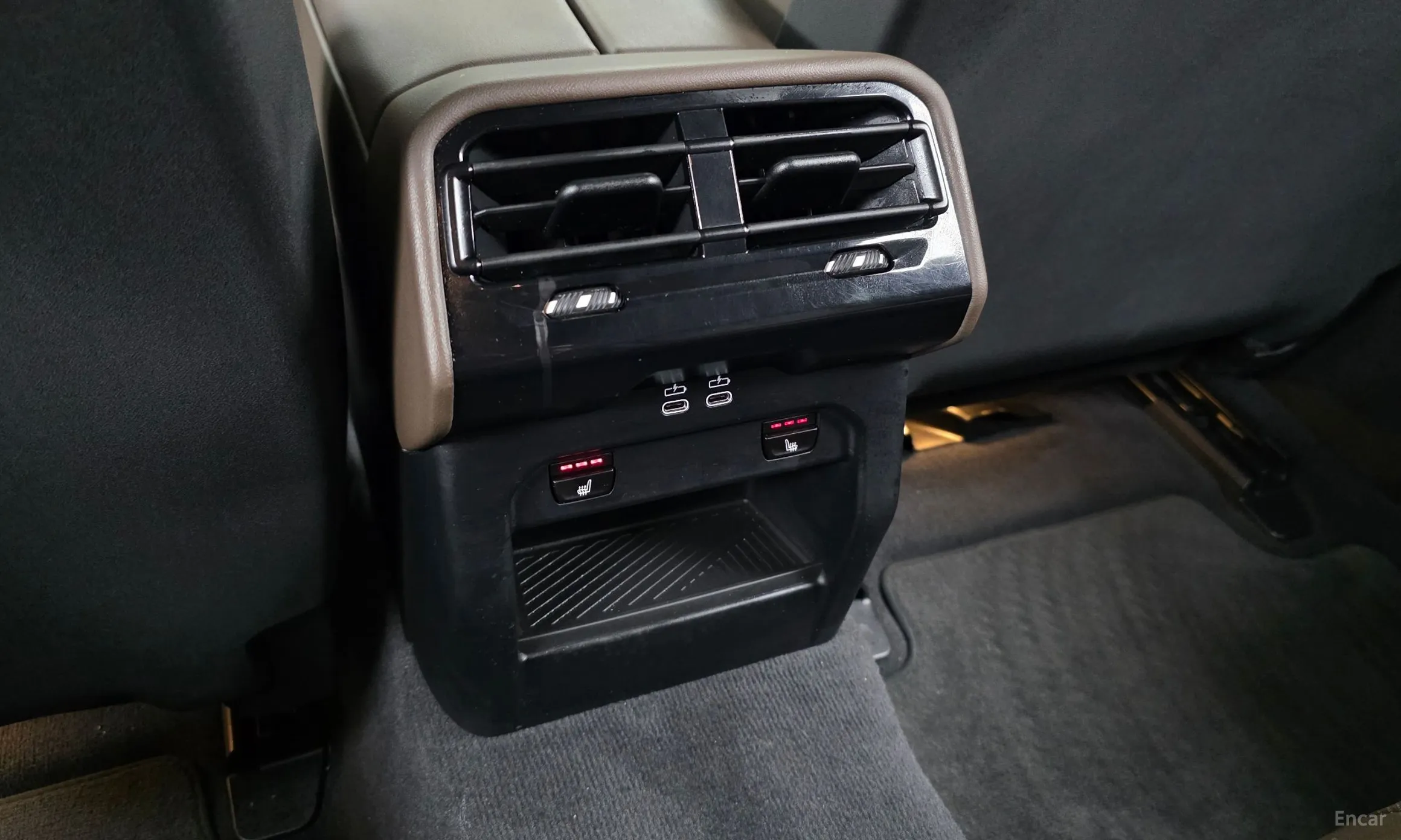 BMW 5 Series (G60) превью 19