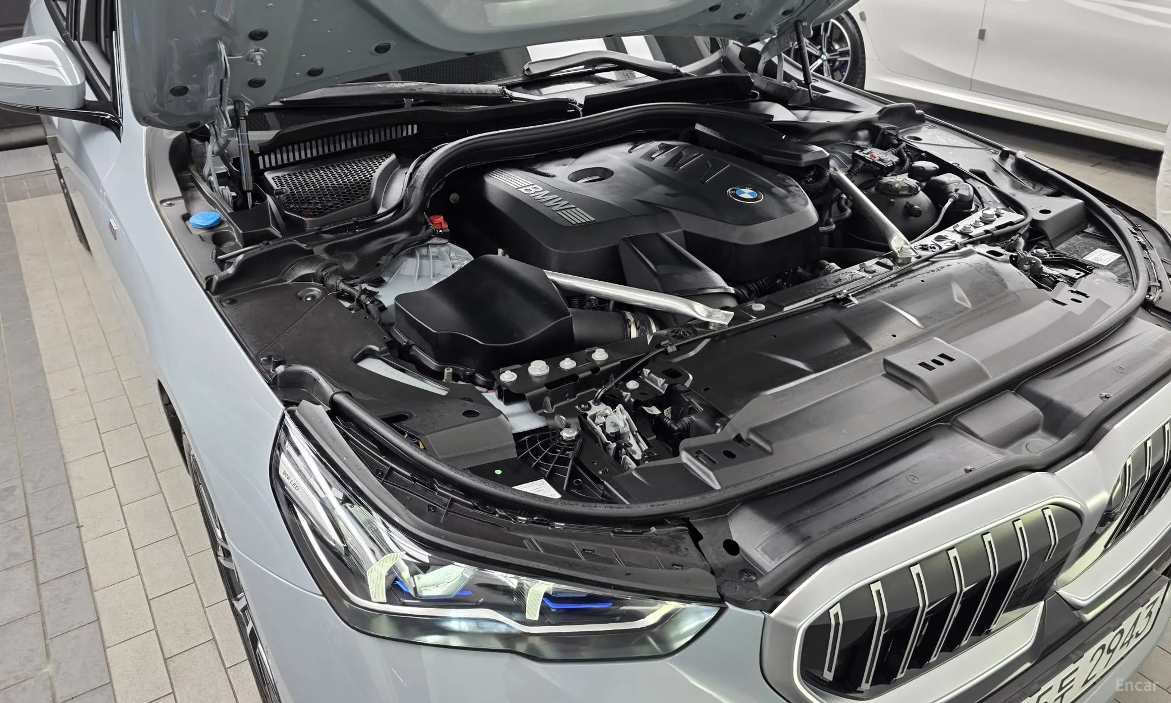 BMW 5 Series (G60) превью 6