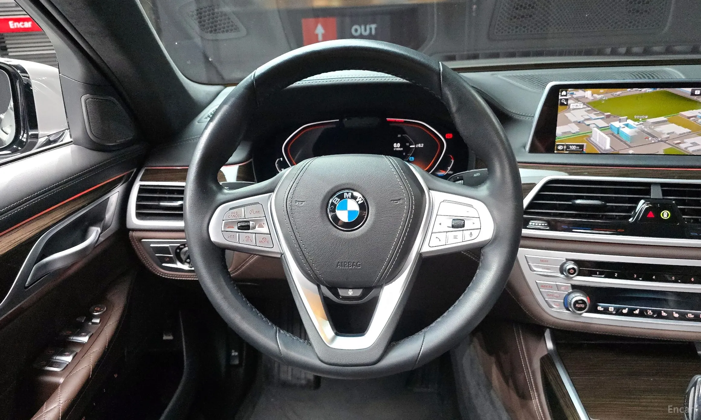 BMW 7 Series (G11) превью 13