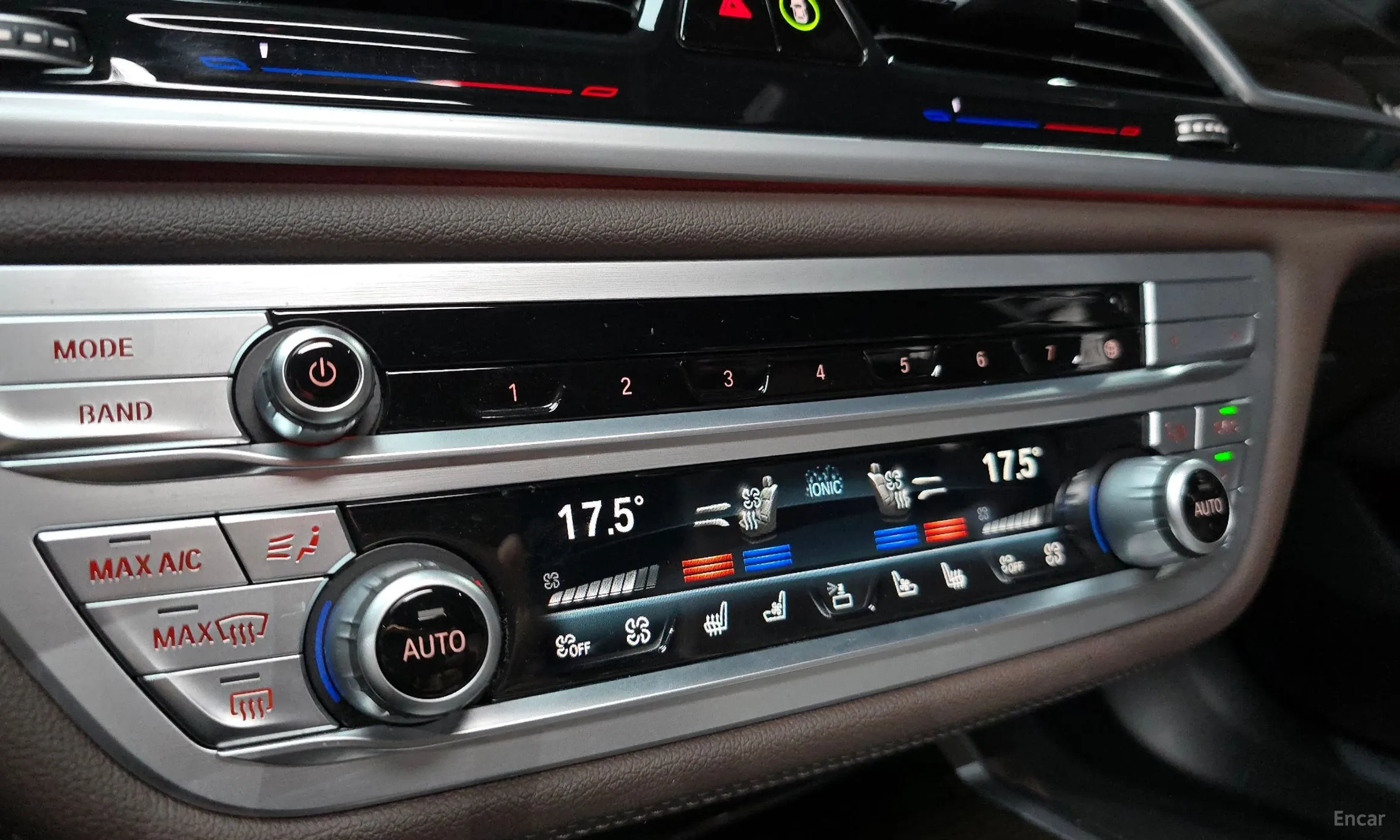 BMW 7 Series (G11) превью 17