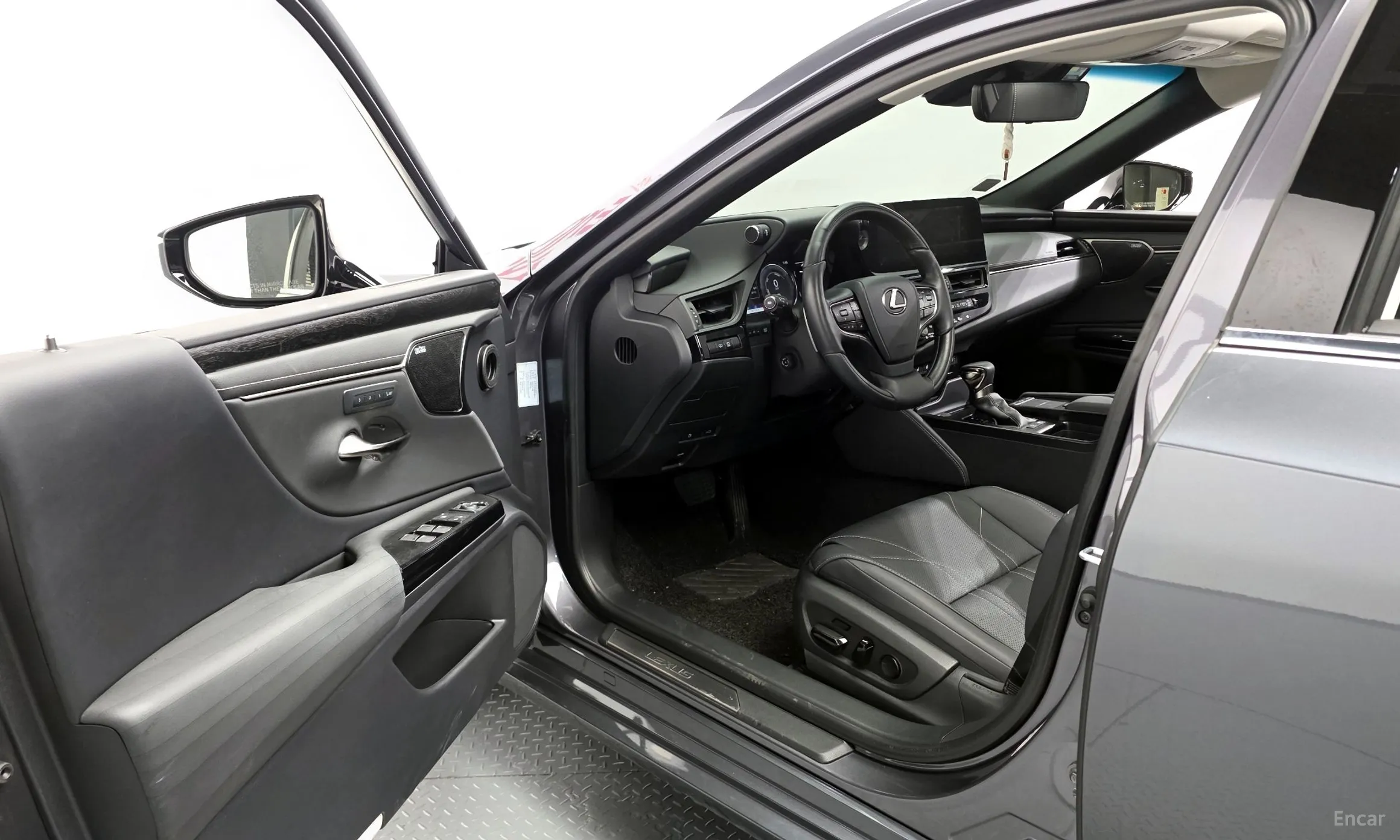 Lexus ES300h 7th Generation превью 10