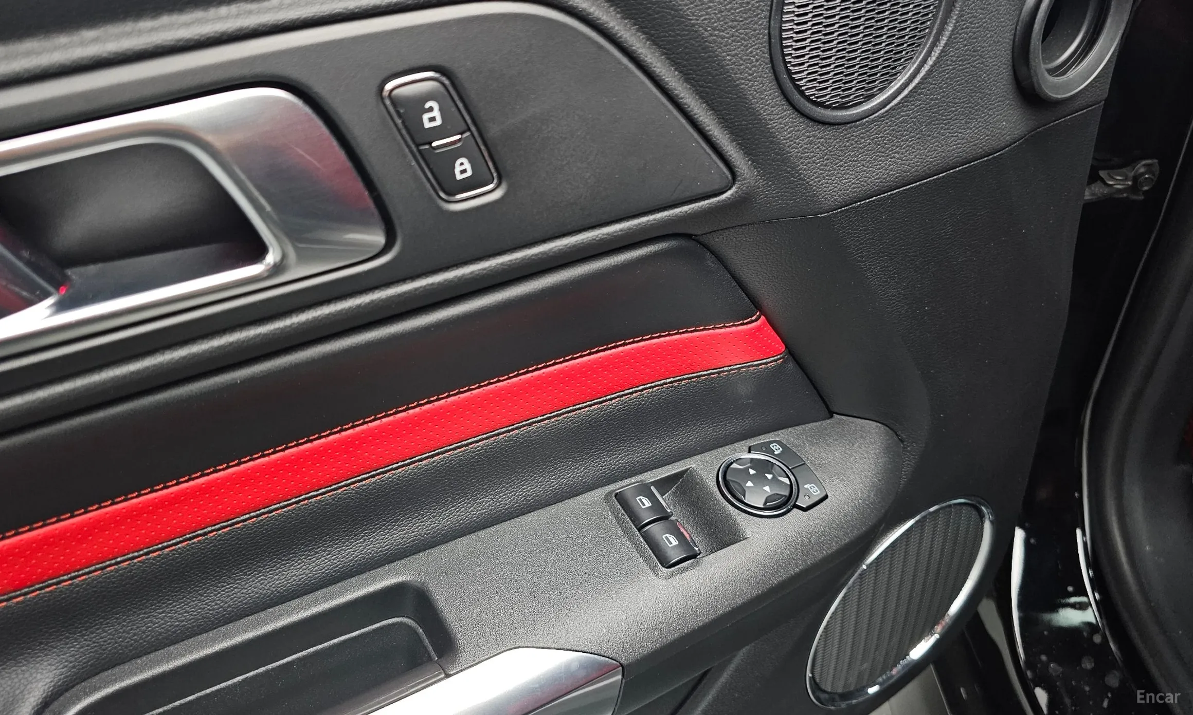 Ford Mustang превью 19