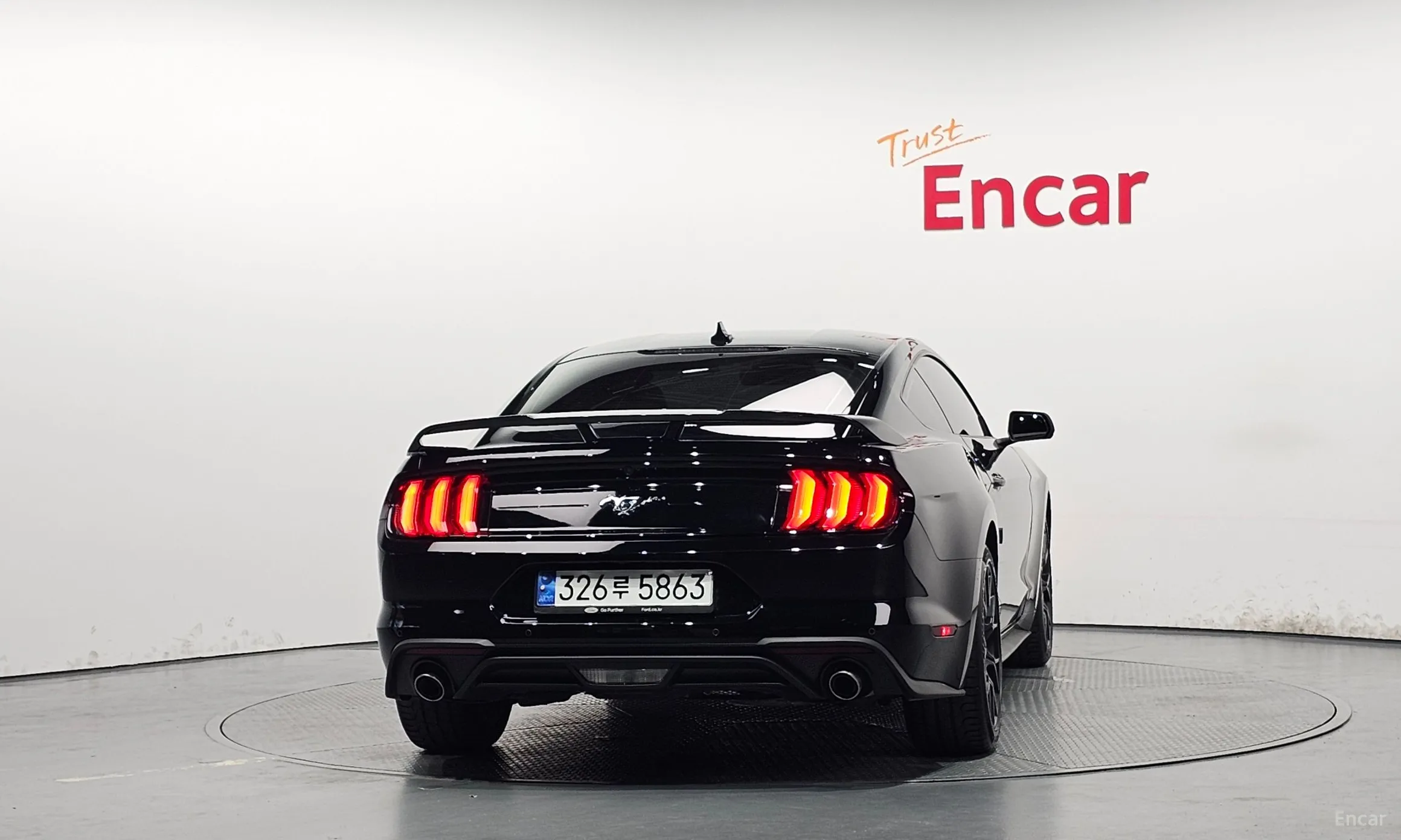 Ford Mustang превью 4