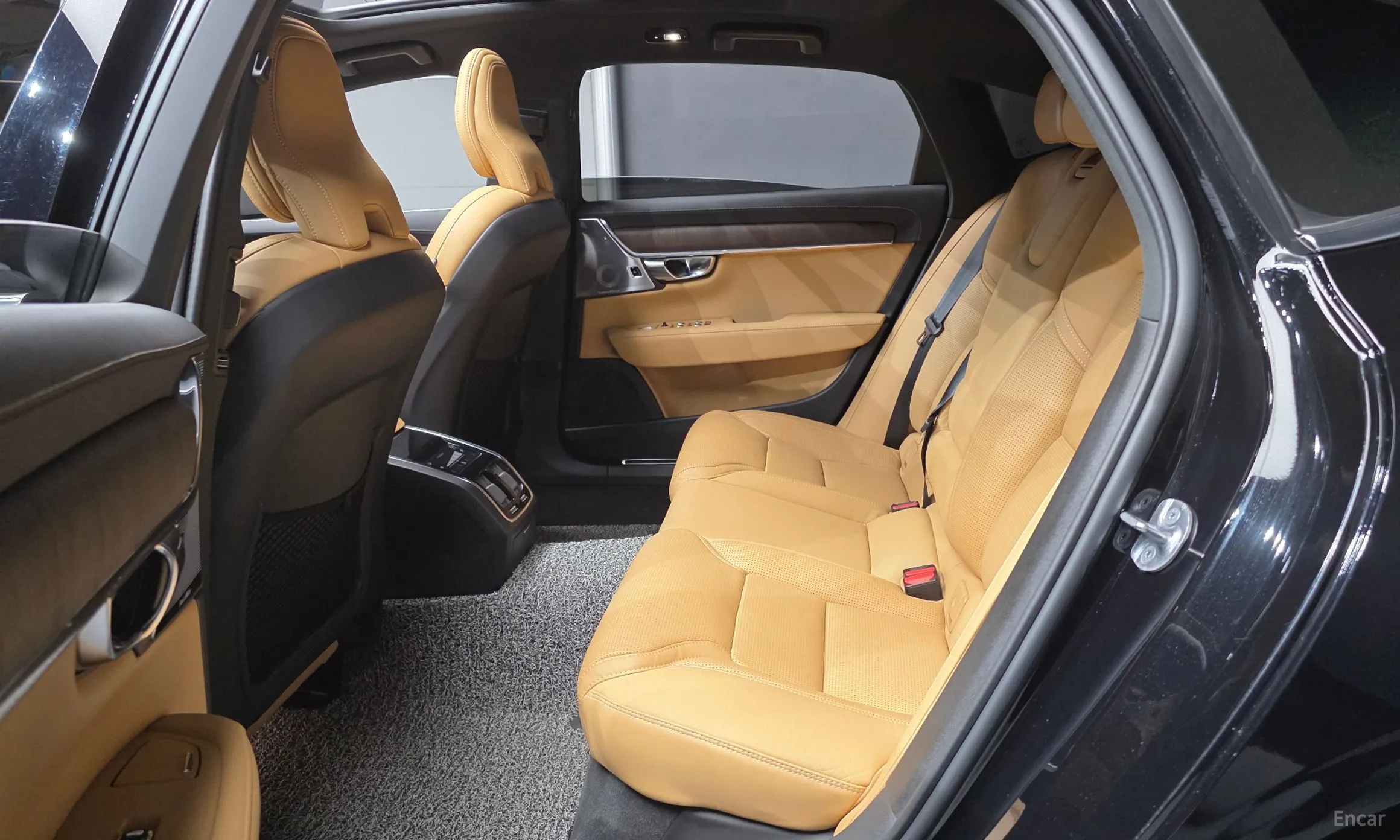 Volvo S90 превью 12