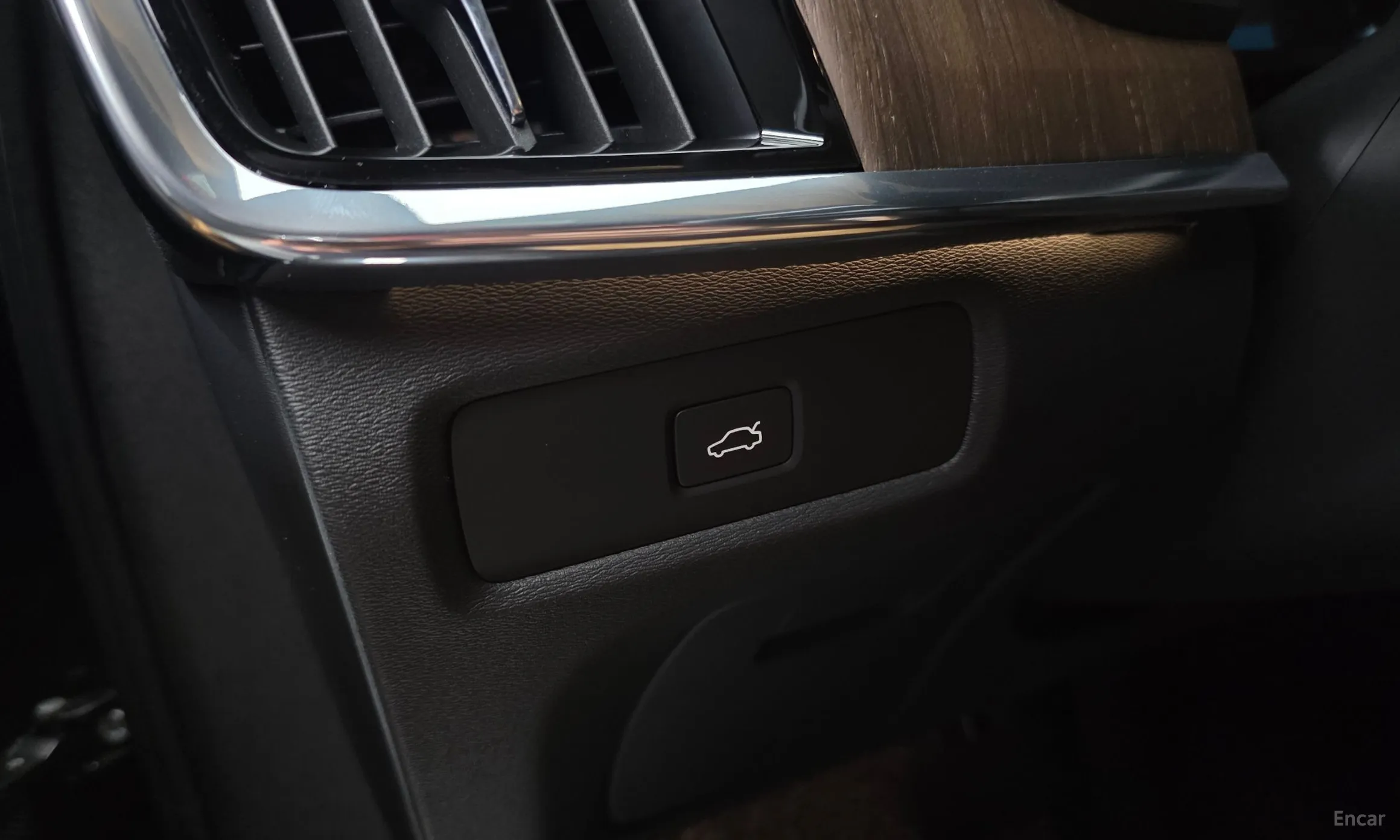 Volvo S90 превью 17