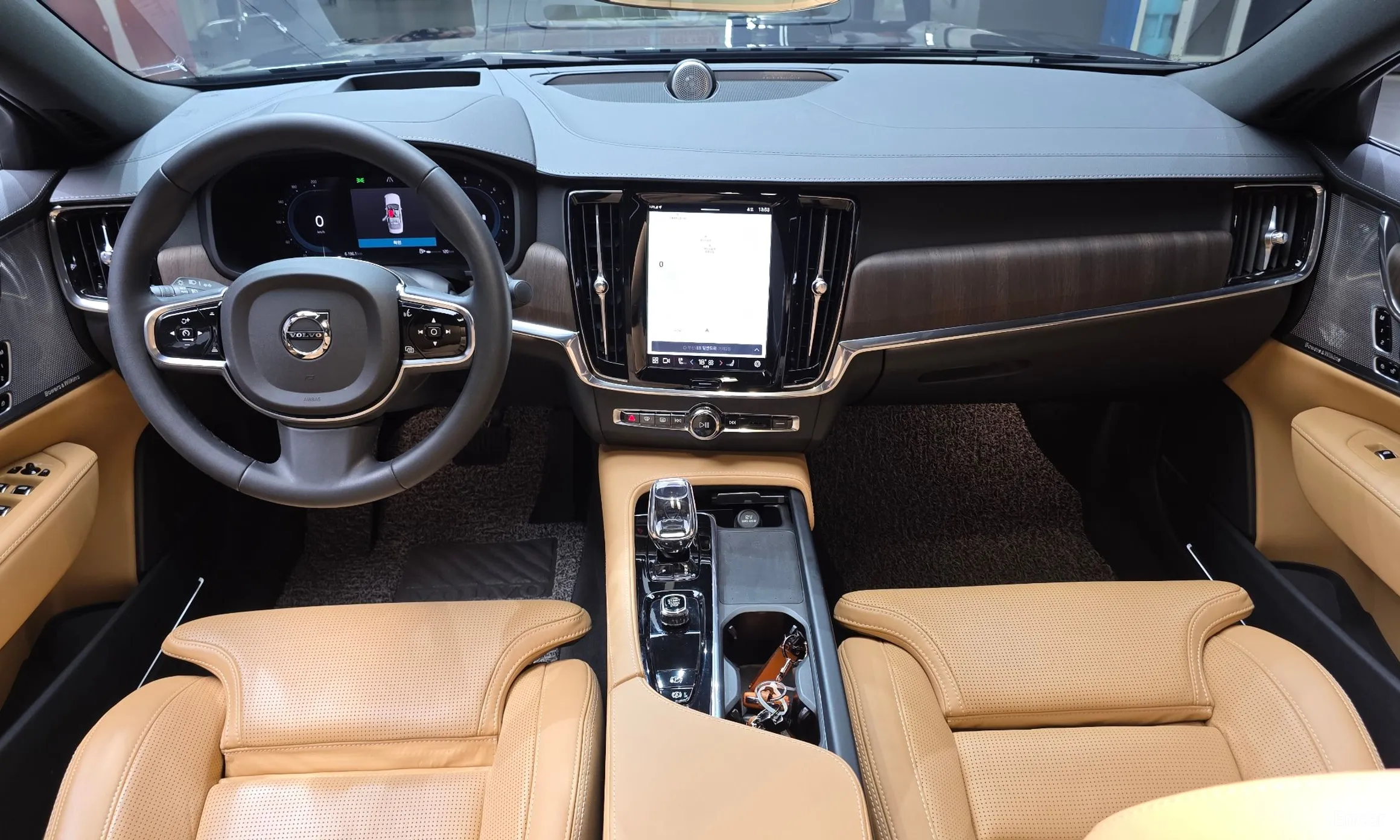 Volvo S90 превью 7