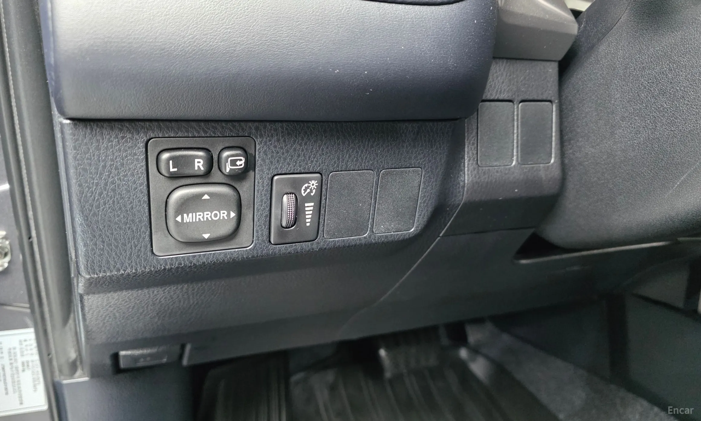 Toyota RAV4 превью 18