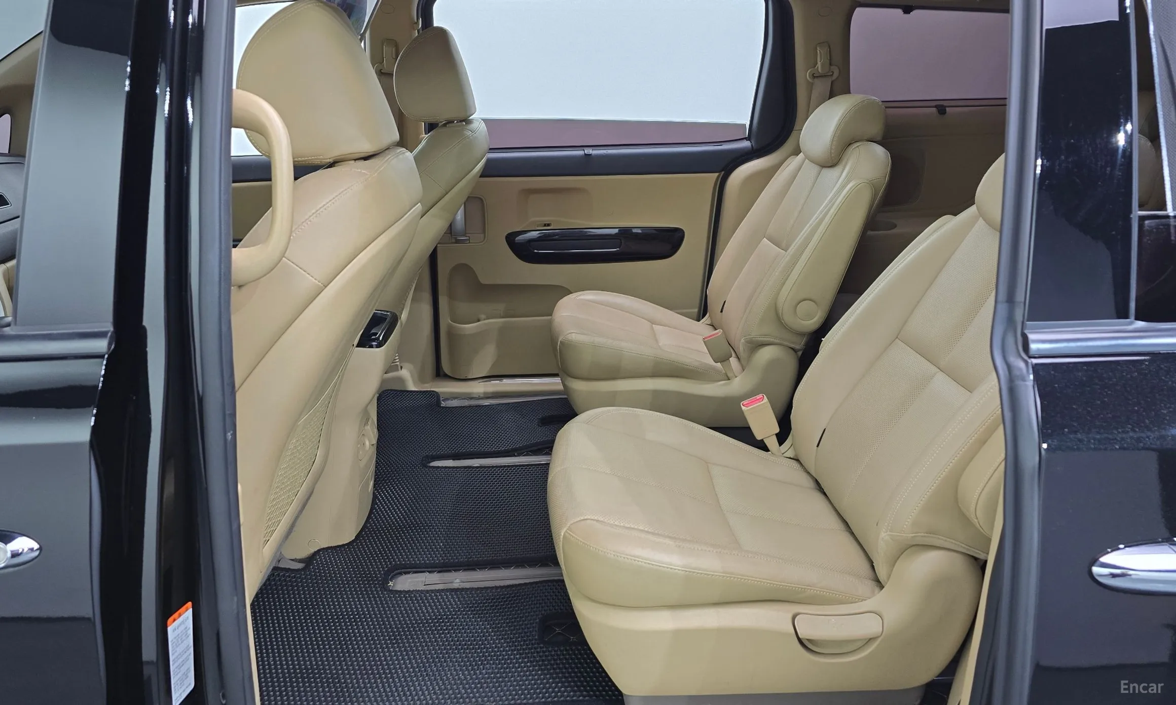 Kia Carnival превью 11