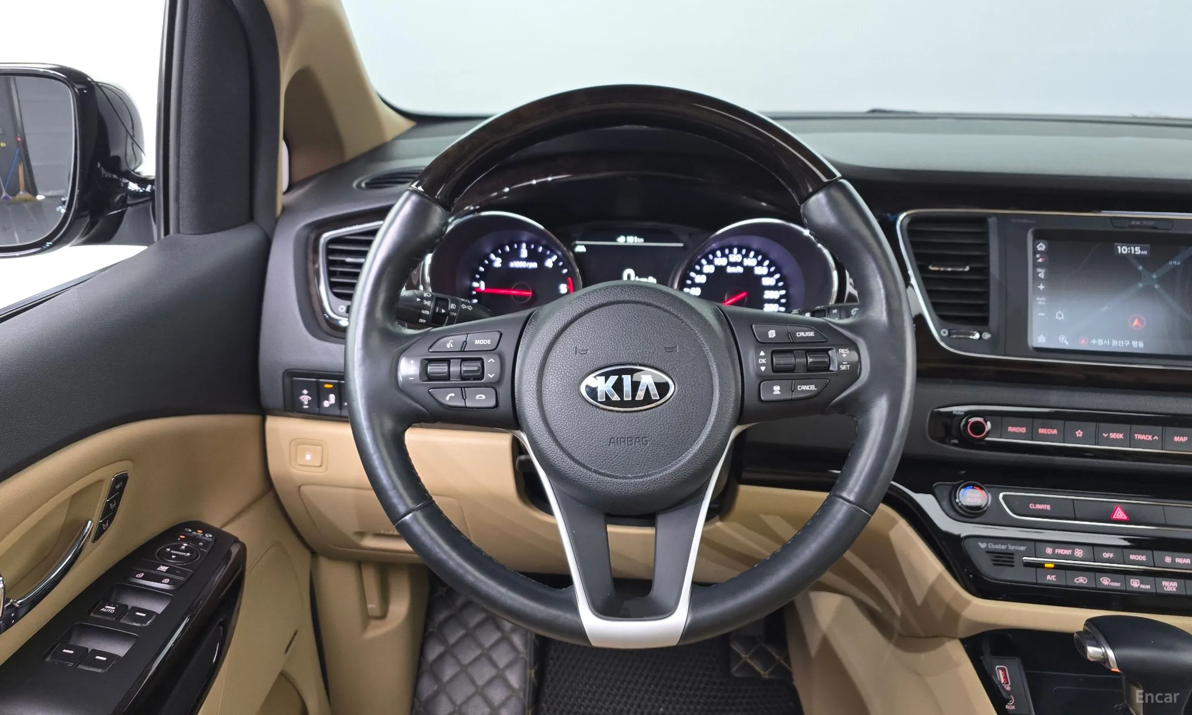 Kia Carnival превью 14