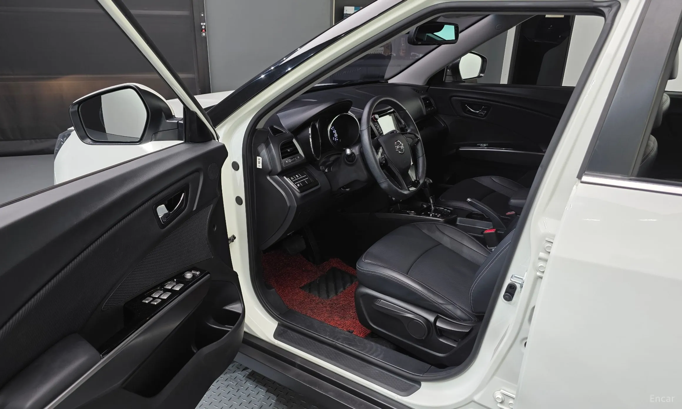 KG Mobility (SsangYong) Tivoli, Lazio превью 10