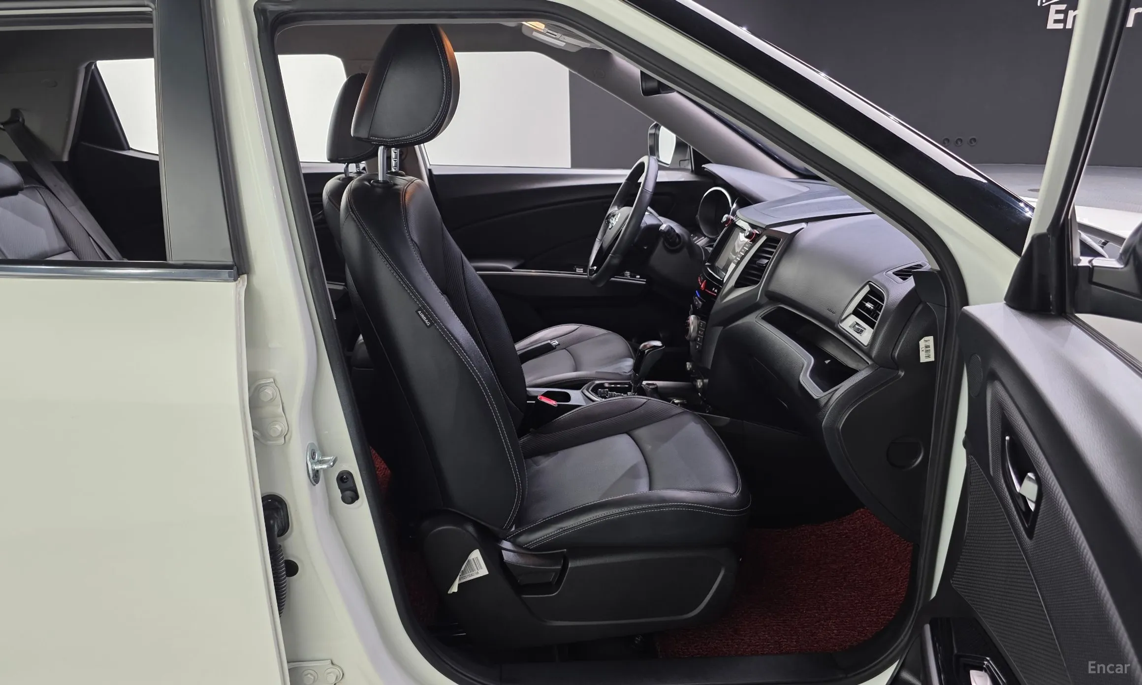 KG Mobility (SsangYong) Tivoli, Lazio превью 11