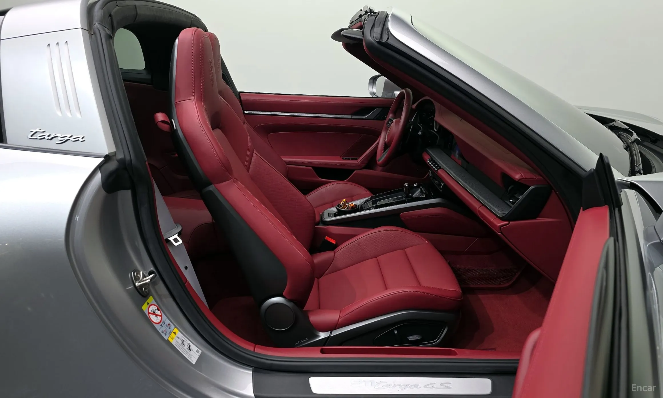 Porsche 911 (992) превью 11