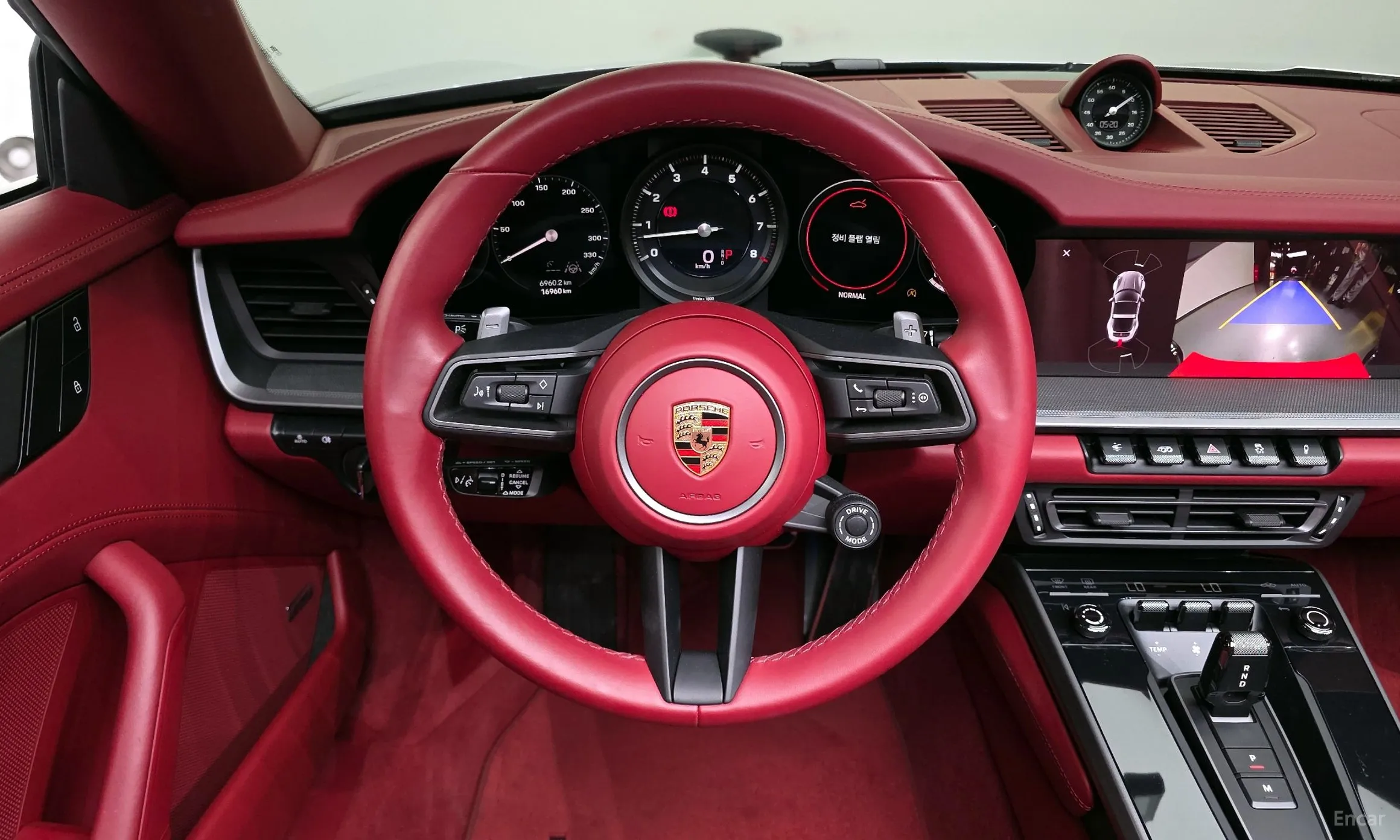 Porsche 911 (992) превью 13