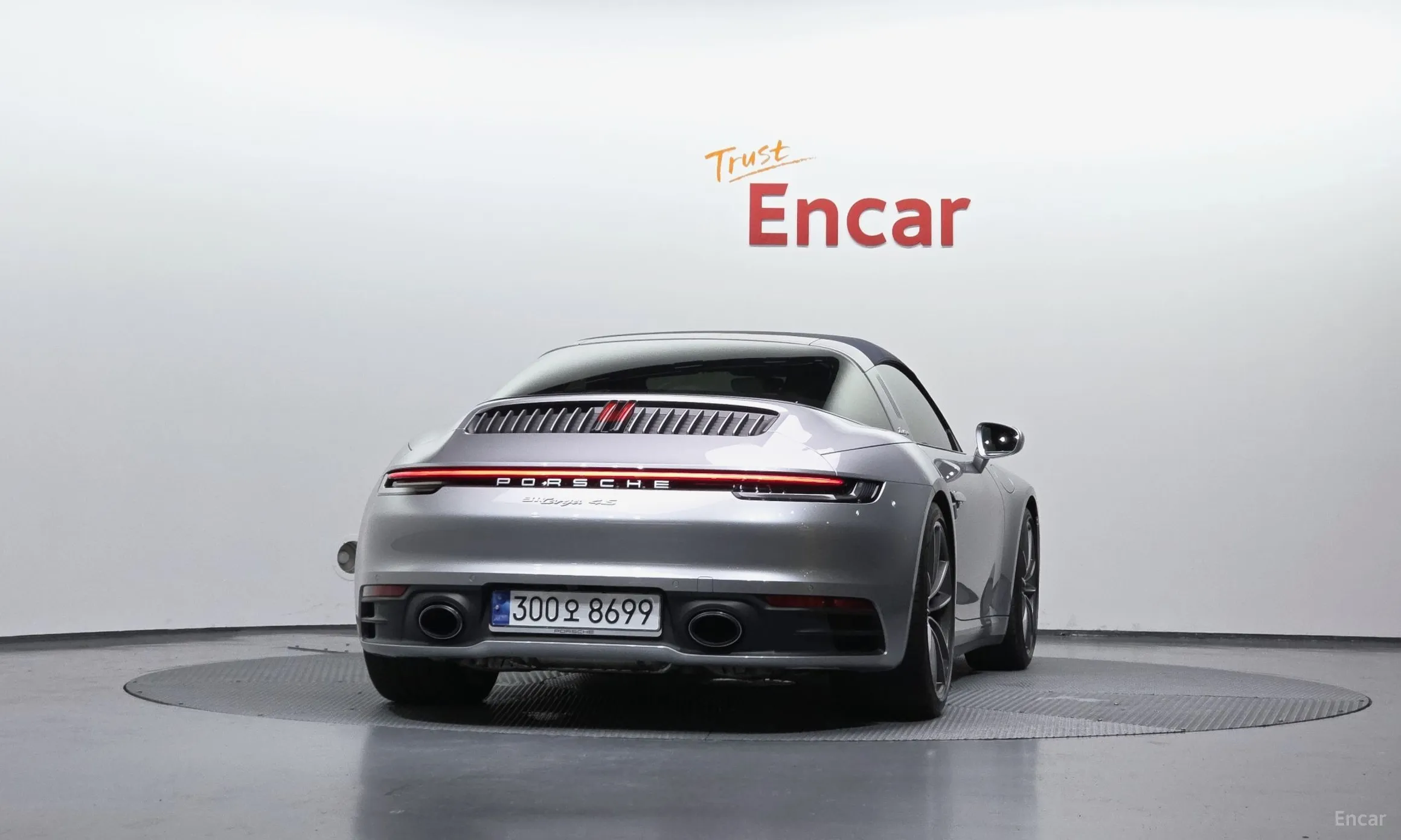 Porsche 911 (992) превью 4