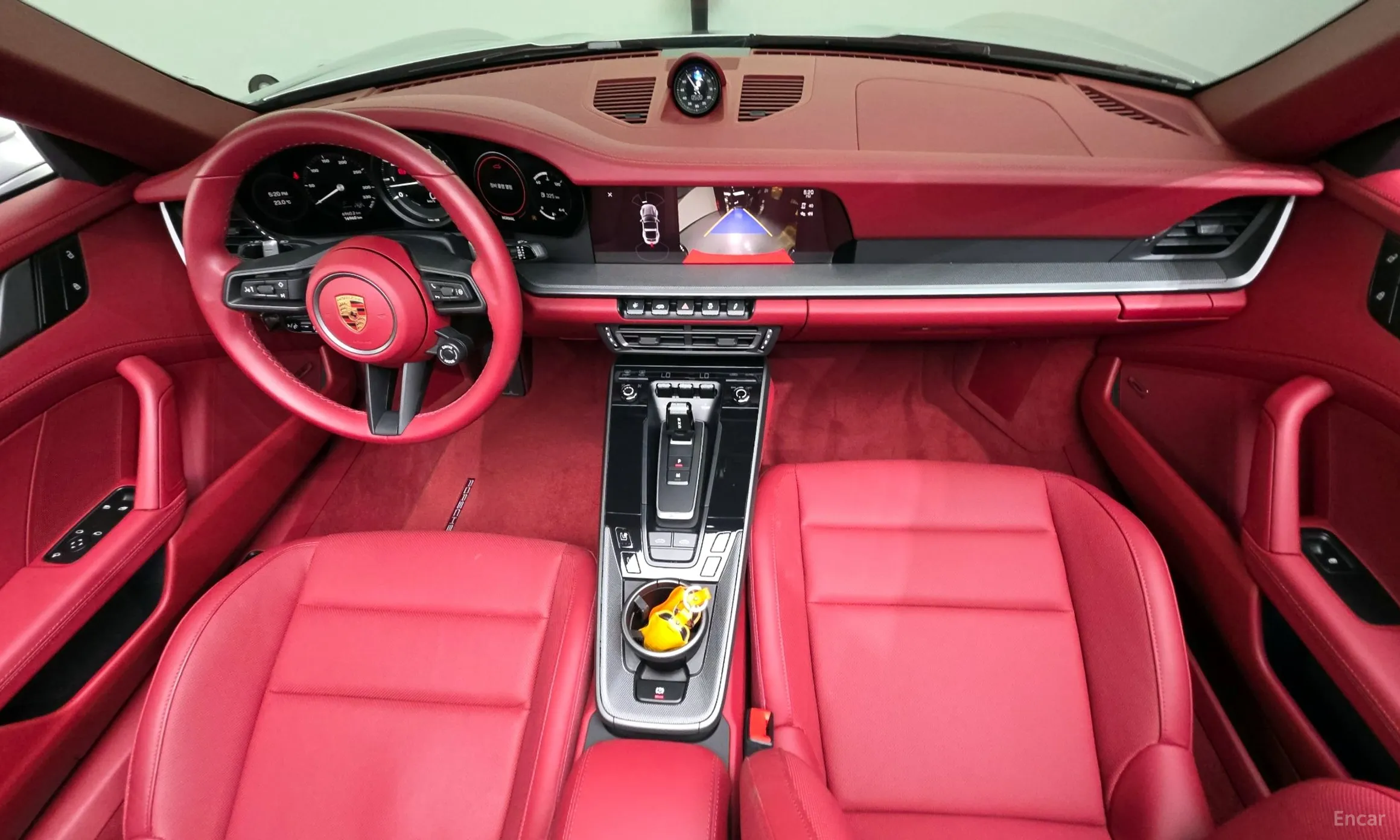 Porsche 911 (992) превью 7