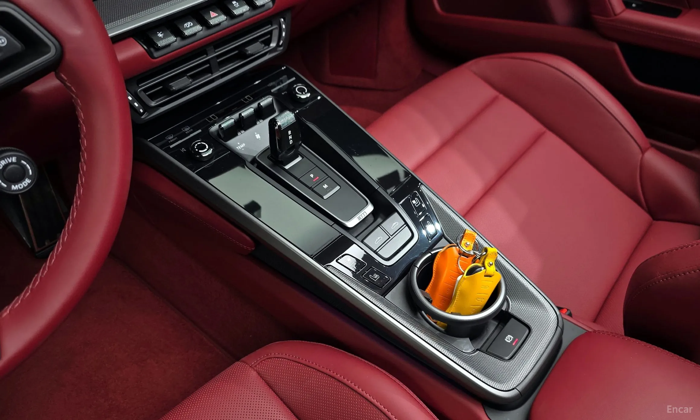 Porsche 911 (992) превью 9