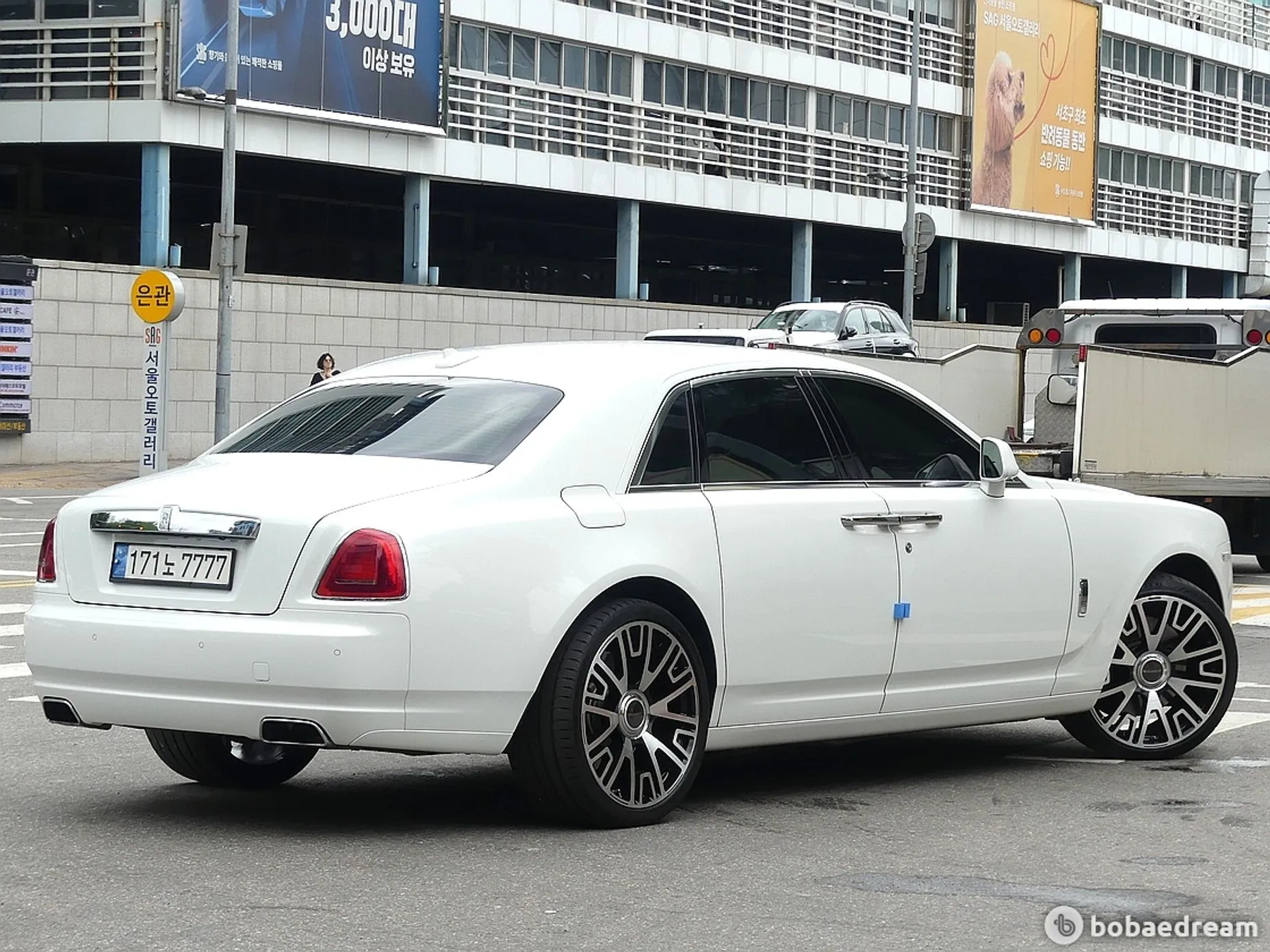 Rolls-Royce Ghost превью 4