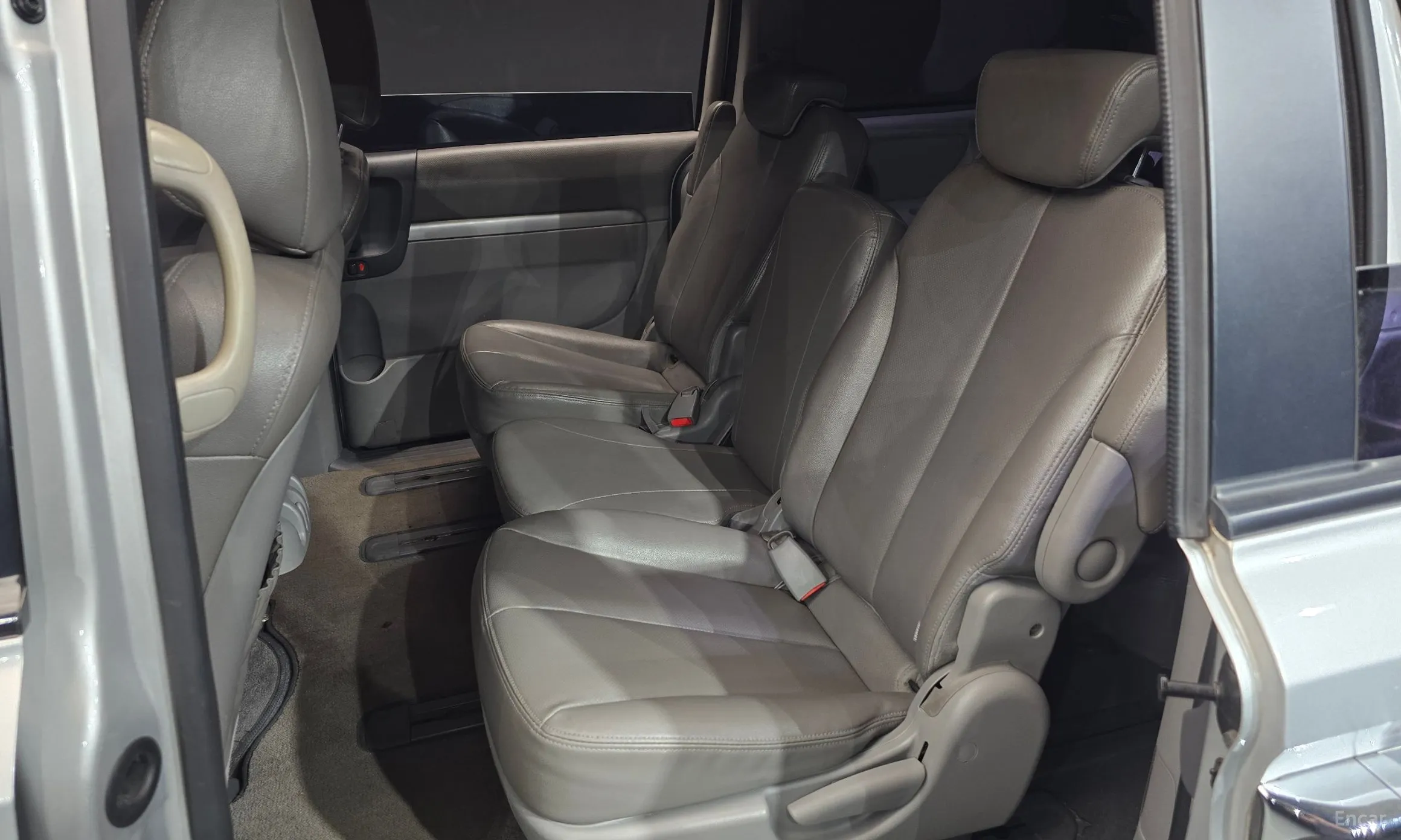 Kia Carnival R превью 11