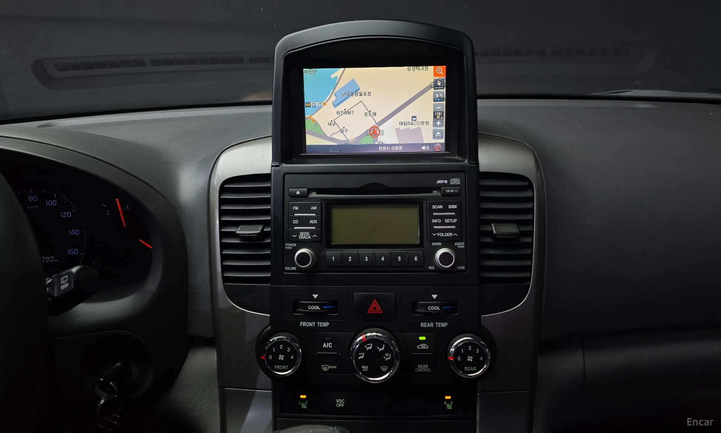 Kia Carnival R превью 14