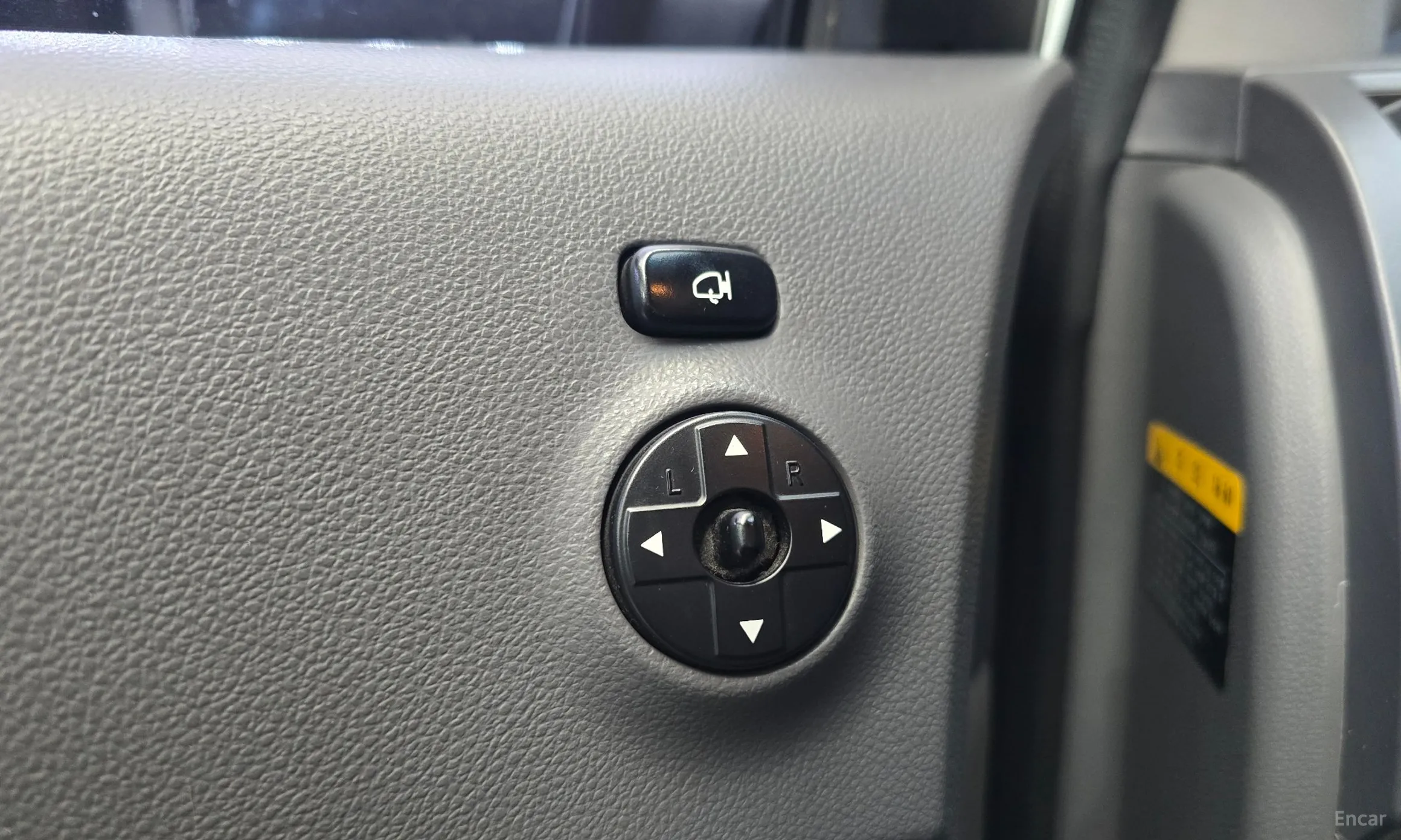 Kia Carnival R превью 18
