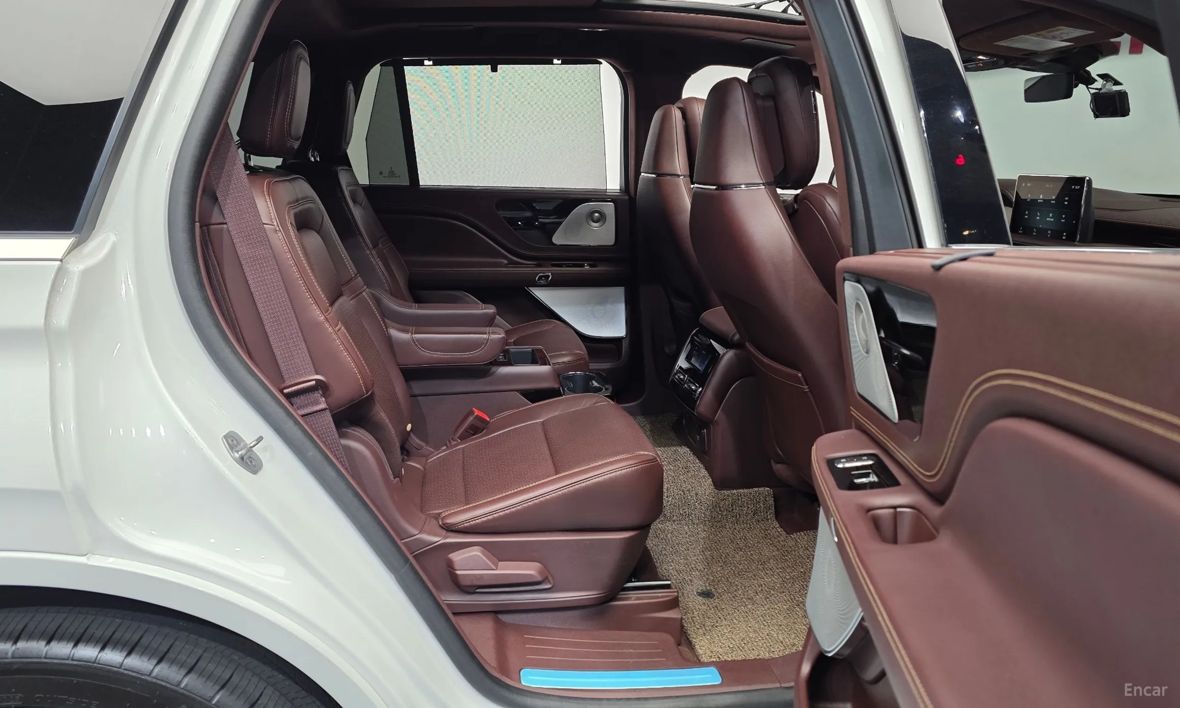 Lincoln Aviator 2nd Generation превью 12